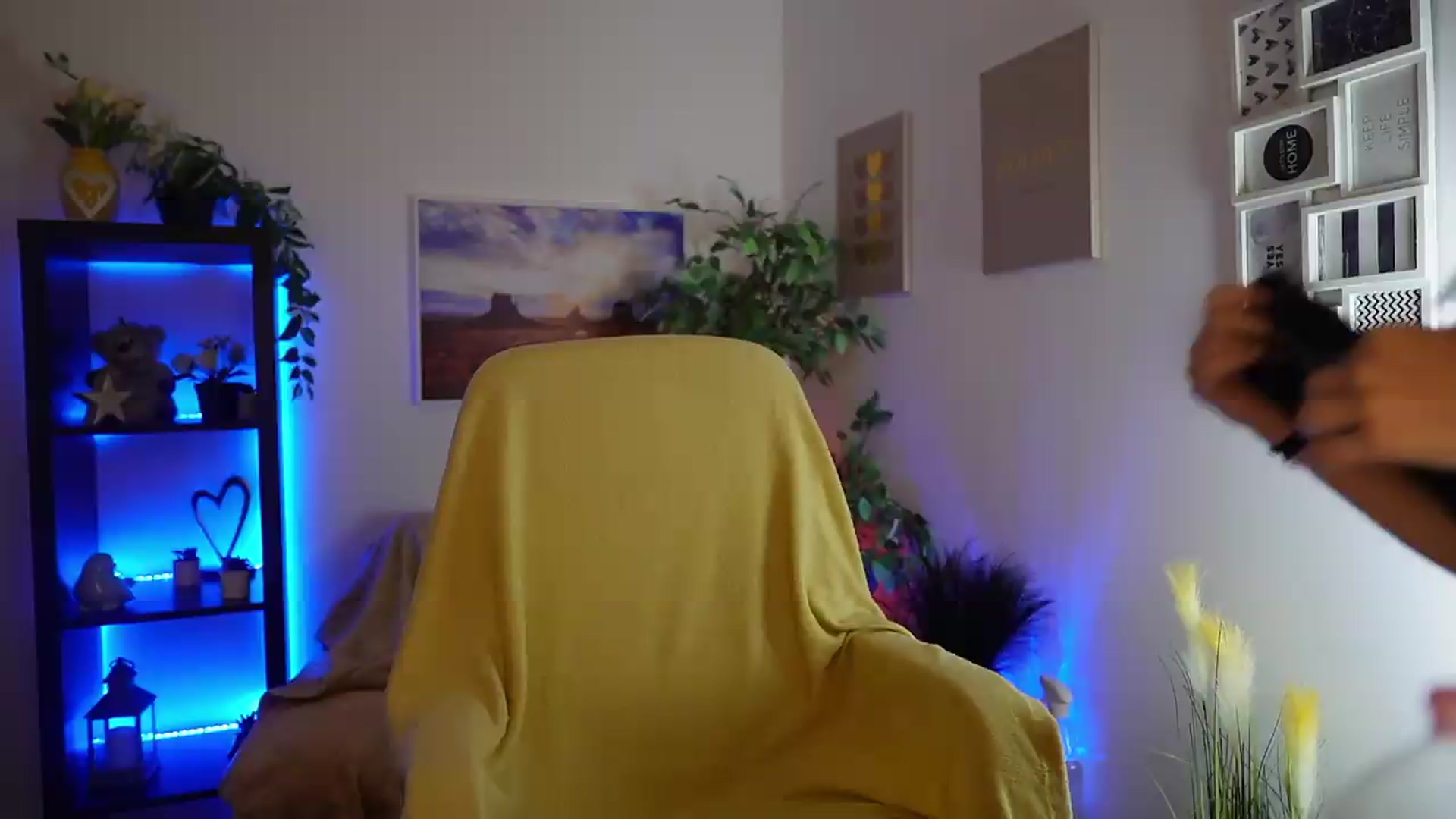 Gallery image thumbnail from Luna_Grace18's myfreecams stream on, 07/02/2026, 15:09 image 9 of 20