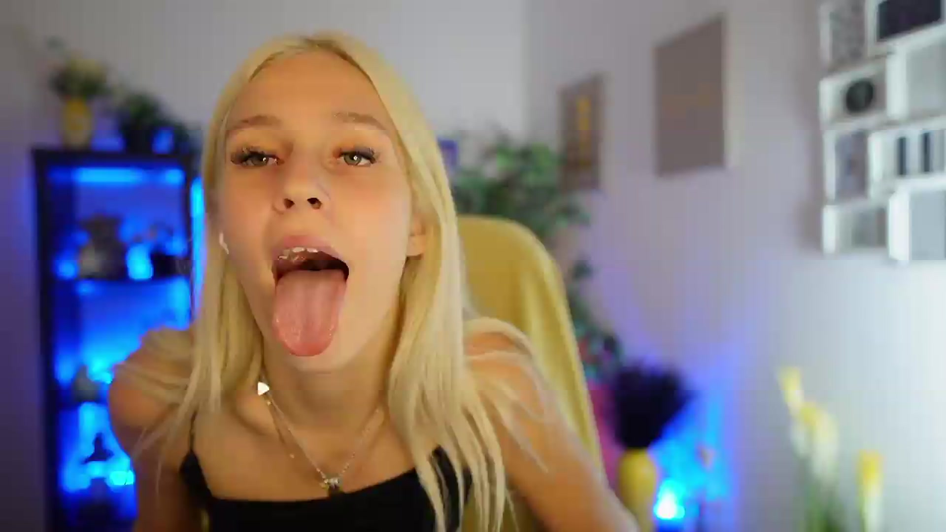 Gallery image thumbnail from Luna_Grace18's myfreecams stream on, 07/02/2026, 15:48 image 14 of 20