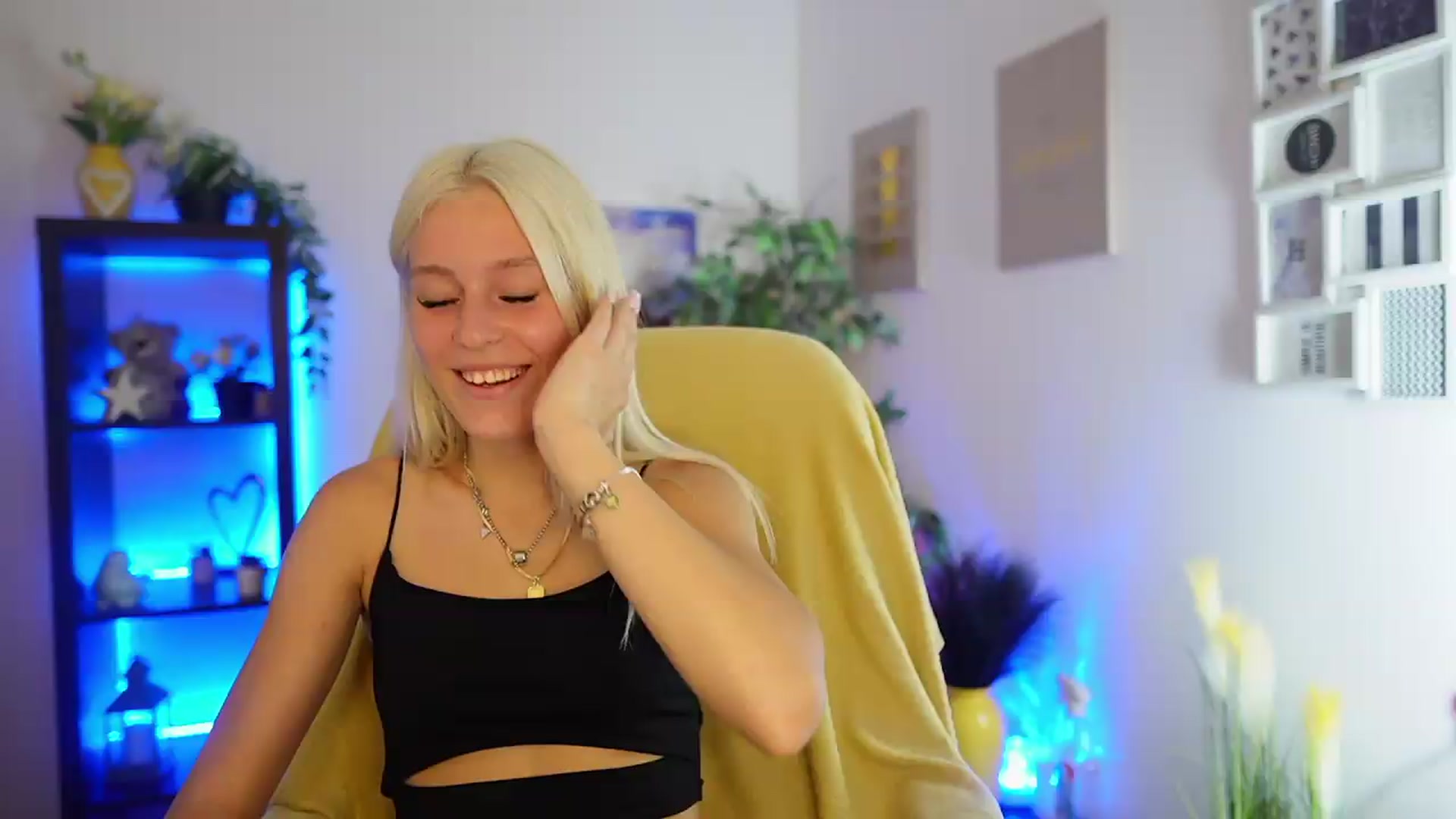 Gallery image thumbnail from Luna_Grace18's myfreecams stream on, 07/02/2026, 16:41 image 1 of 20