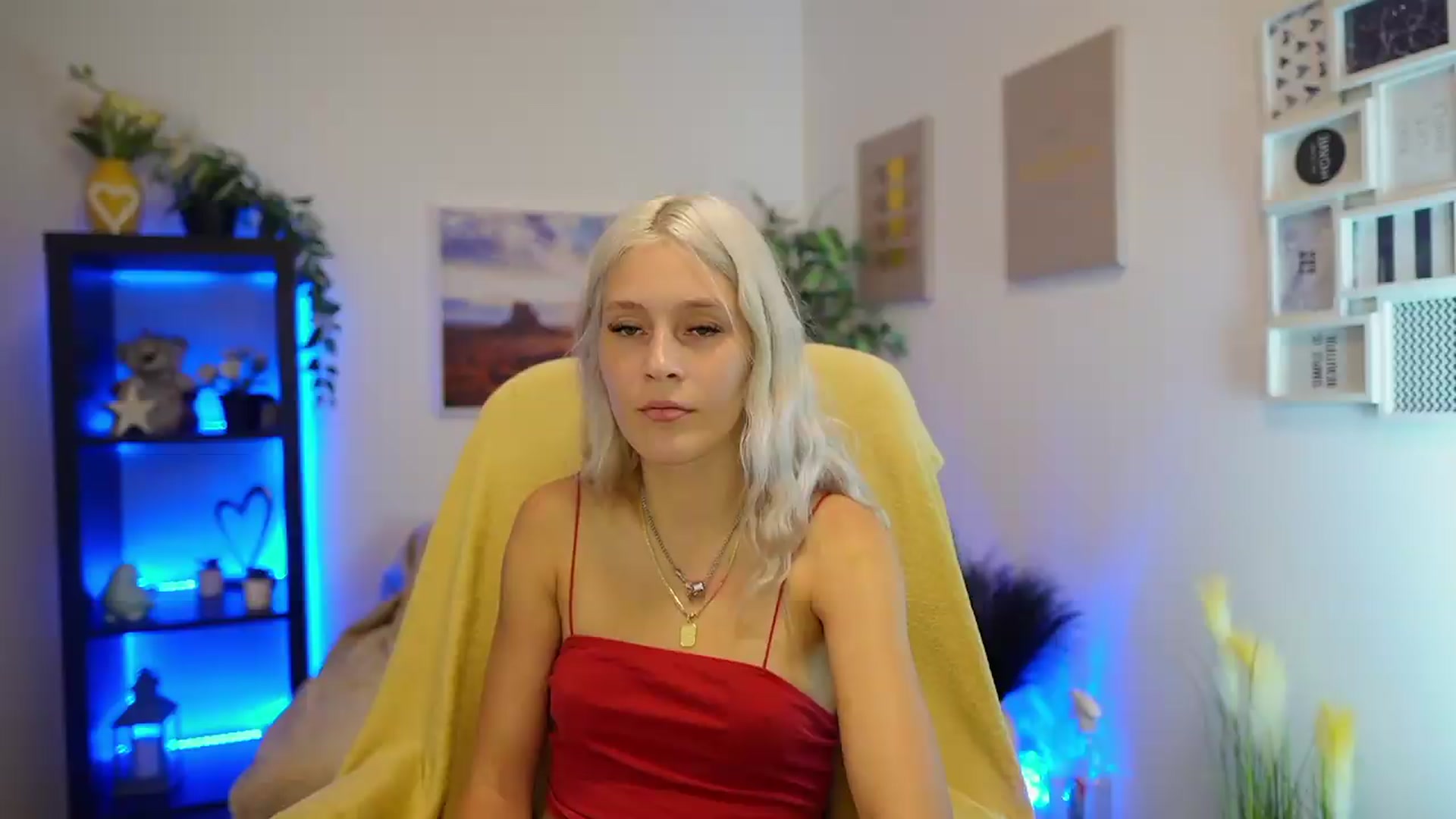 Gallery image thumbnail from Luna_Grace18's myfreecams stream on, 07/05/2026, 13:25 image 14 of 20