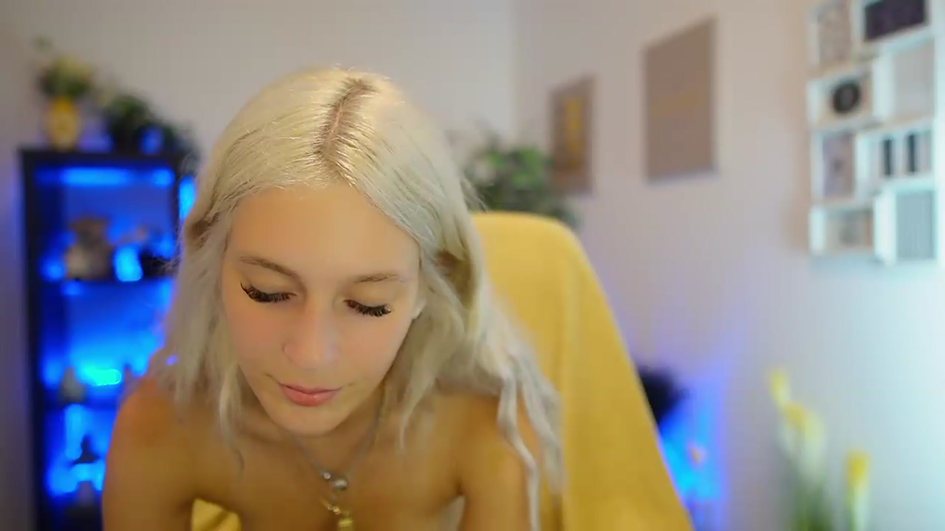 Gallery image thumbnail from Luna_Grace18's myfreecams stream on, 07/05/2026, 17:34 image 14 of 20