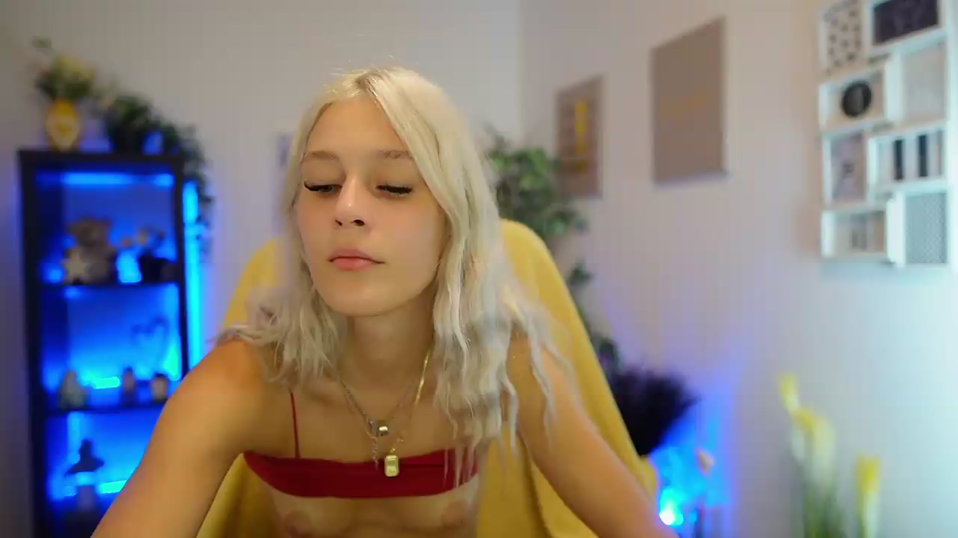 Gallery image thumbnail from Luna_Grace18's myfreecams stream on, 07/05/2026, 17:34 image 5 of 20