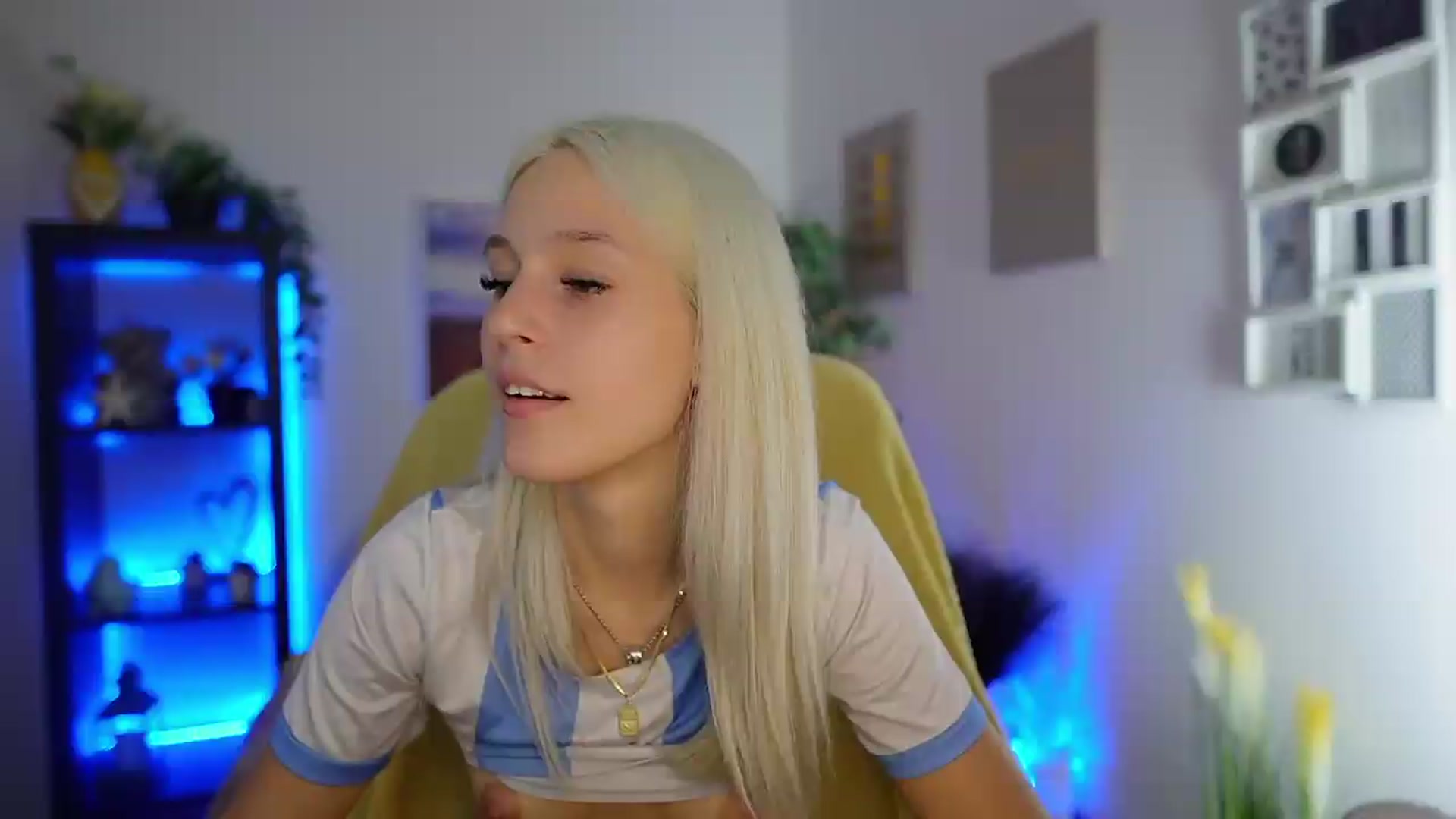 Gallery image thumbnail from Luna_Grace18's myfreecams stream on, 07/06/2026, 15:27 image 4 of 20