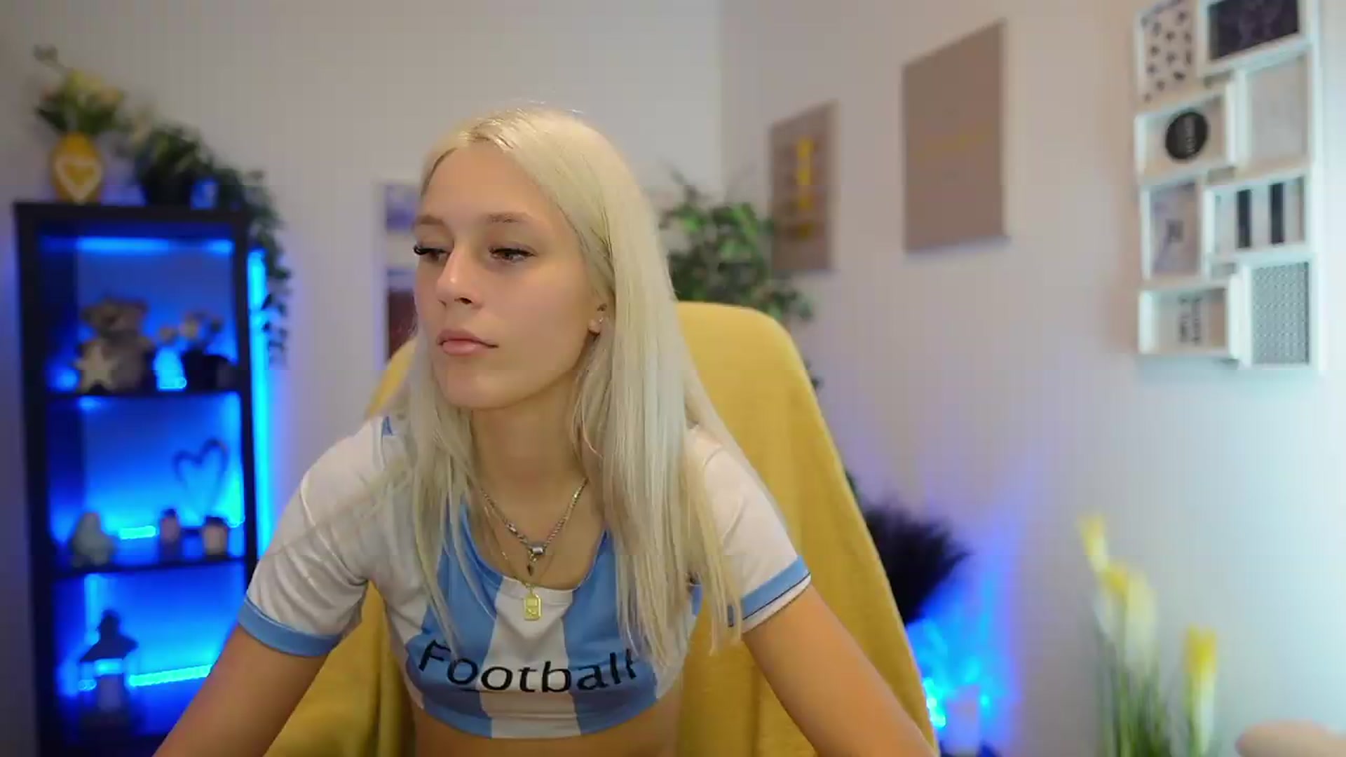 Gallery image thumbnail from Luna_Grace18's myfreecams stream on, 07/06/2026, 17:34 image 7 of 20