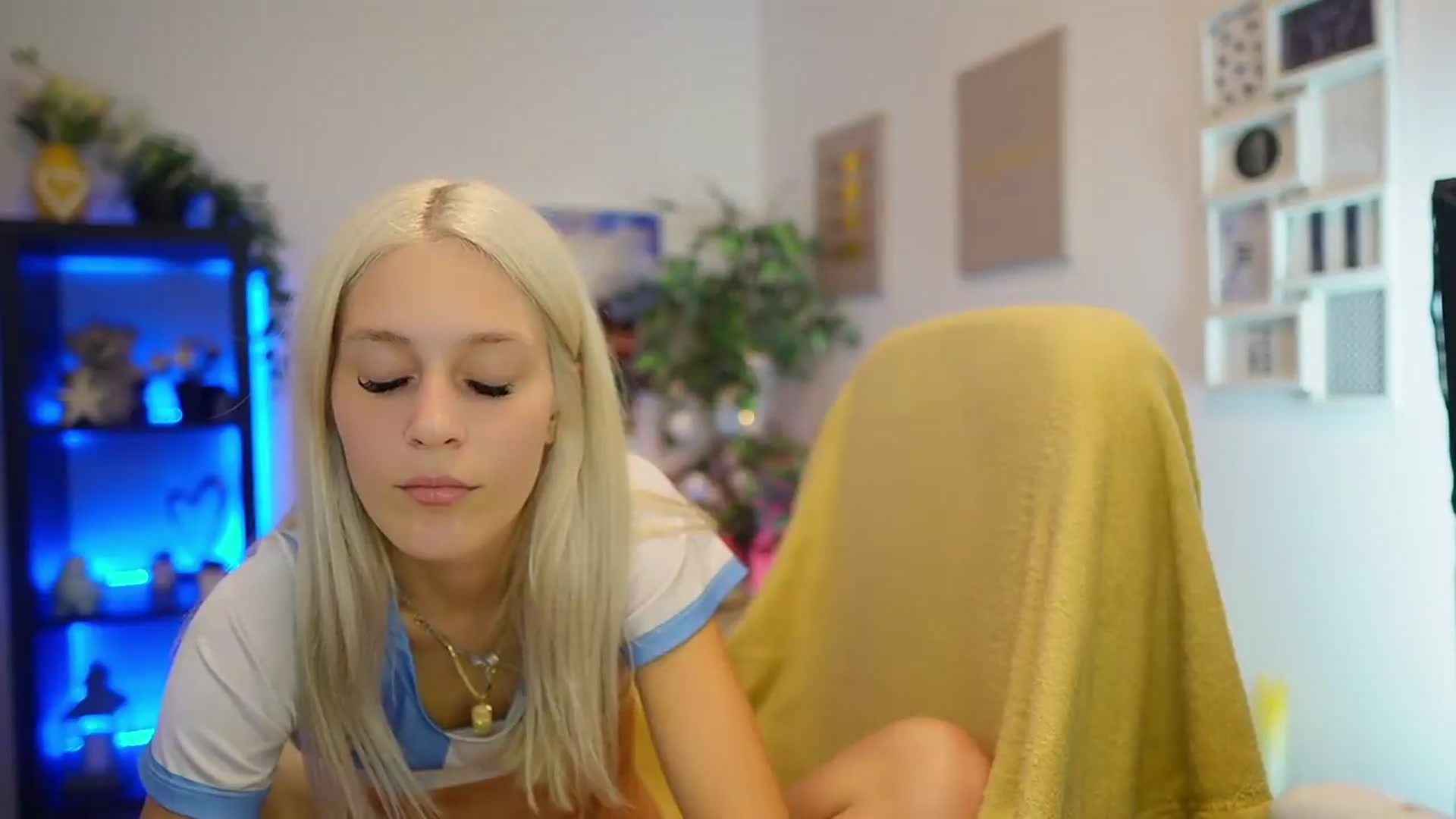 Gallery image thumbnail from Luna_Grace18's myfreecams stream on, 07/06/2026, 18:35 image 7 of 20