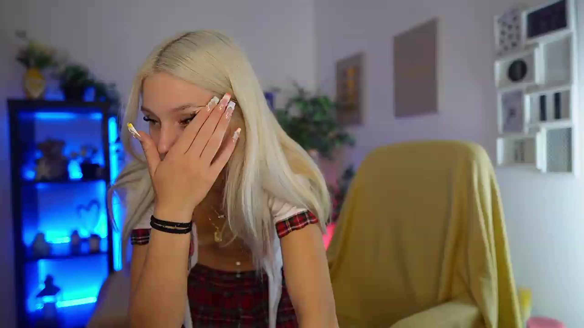 Gallery image thumbnail from Luna_Grace18's myfreecams stream on, 07/08/2026, 12:54 image 6 of 20