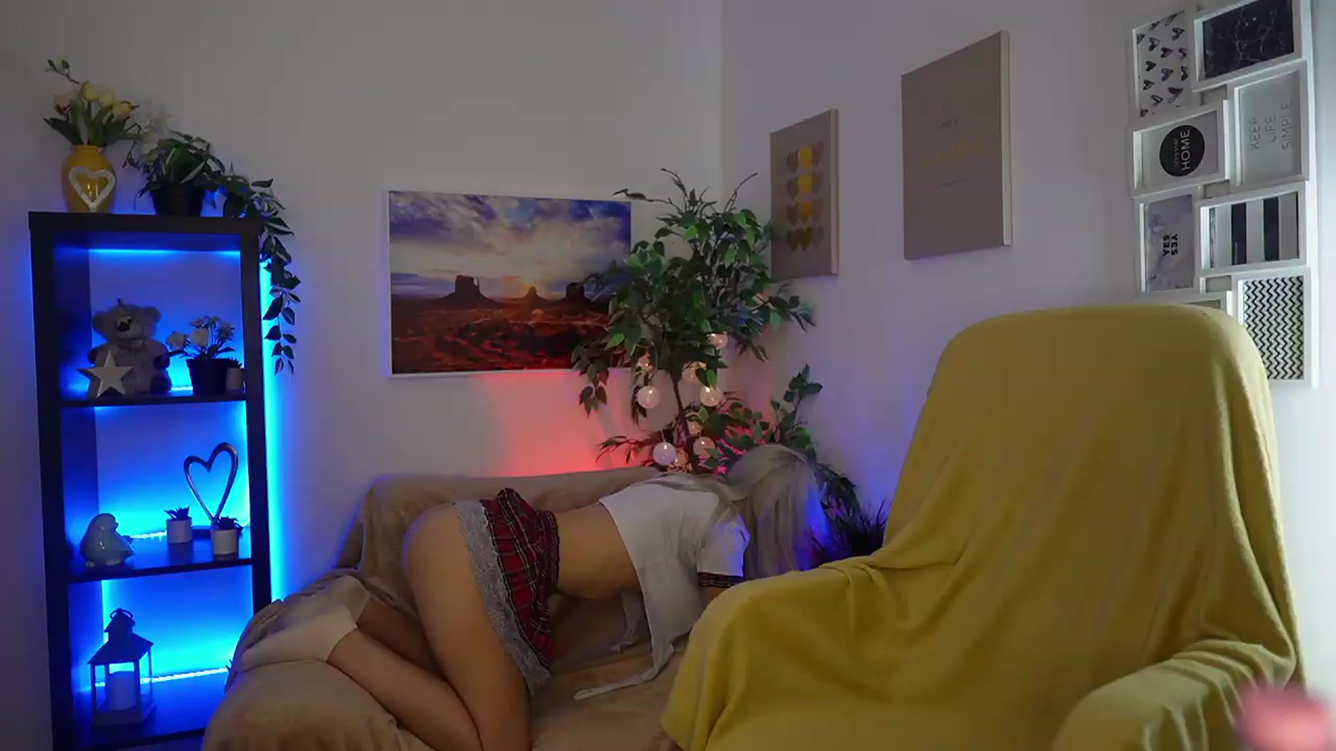 Gallery image thumbnail from Luna_Grace18's myfreecams stream on, 07/08/2026, 16:30 image 1 of 20