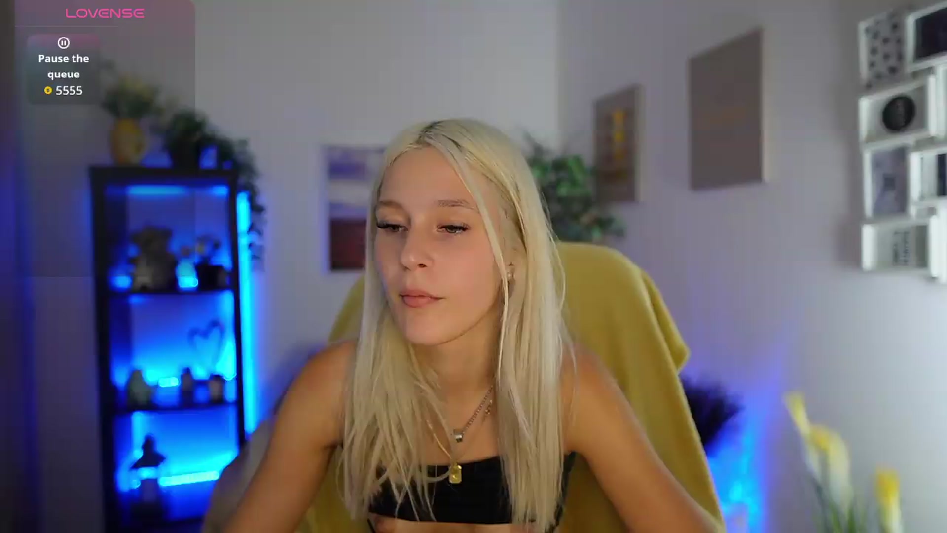 Gallery image thumbnail from Luna_Grace18's myfreecams stream on, 07/09/2026, 16:58 image 7 of 20