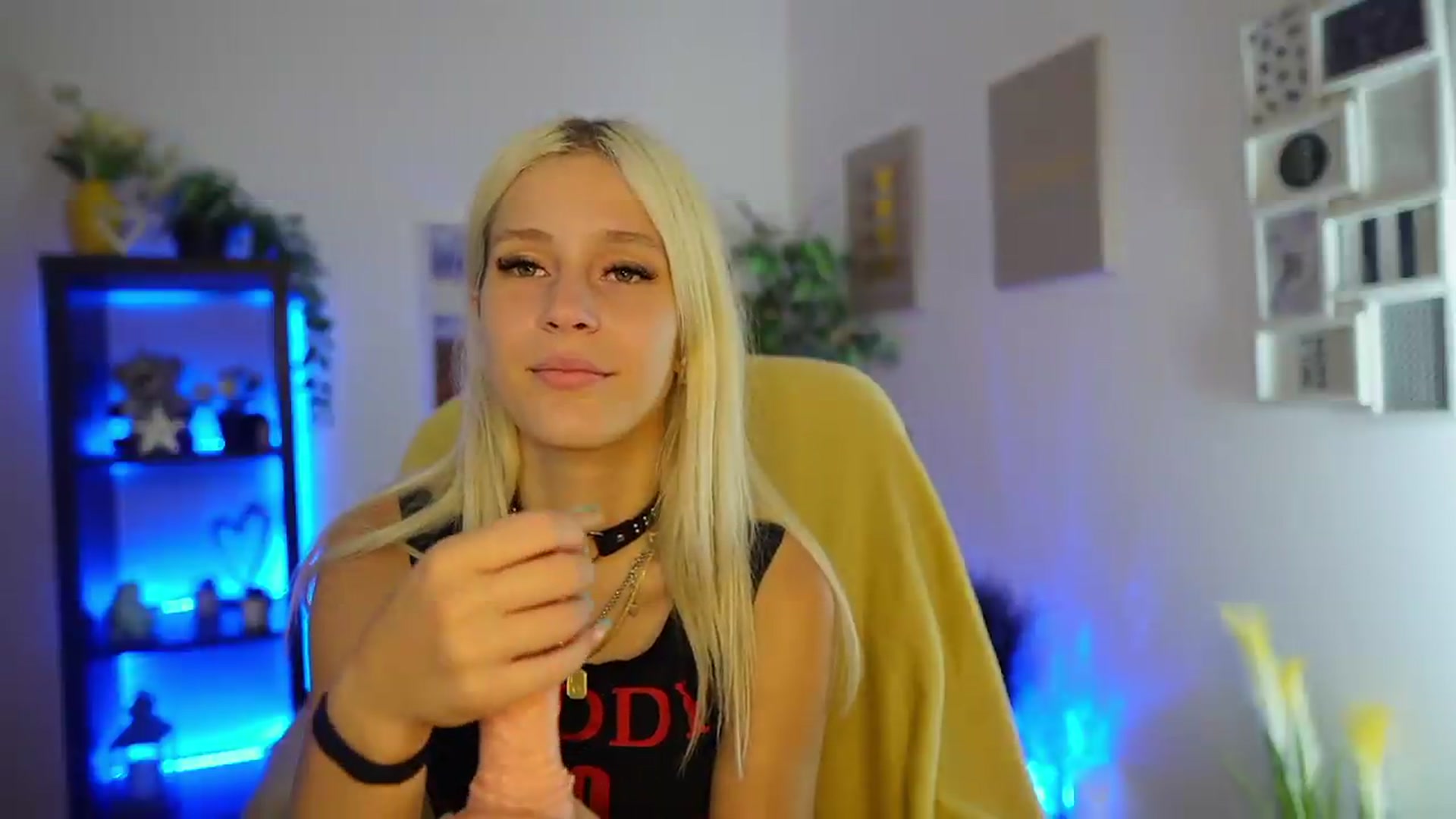 Gallery image thumbnail from Luna_Grace18's myfreecams stream on, 08/04/2026, 13:17 image 4 of 20