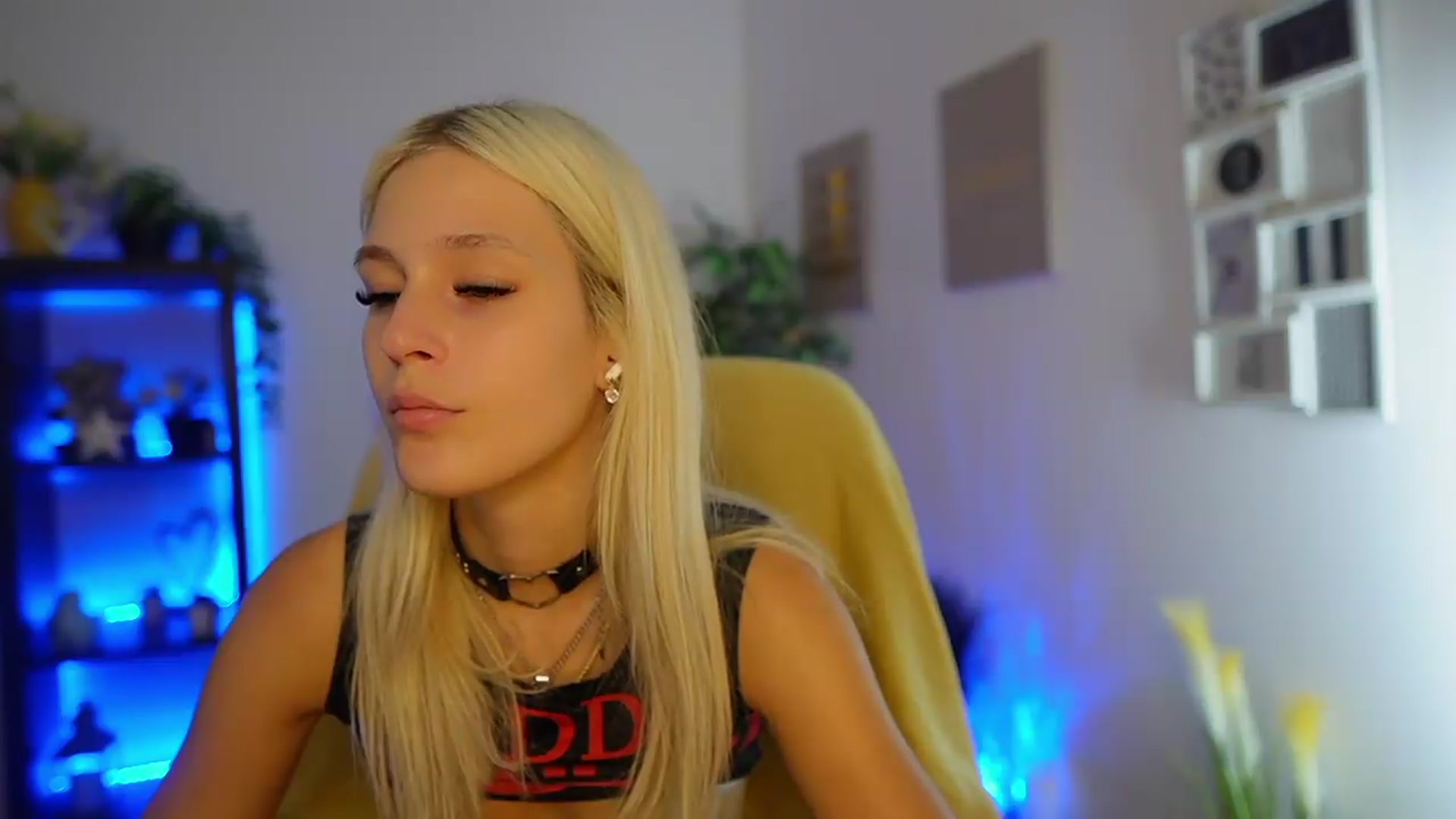 Gallery image thumbnail from Luna_Grace18's myfreecams stream on, 08/04/2026, 13:17 image 20 of 20