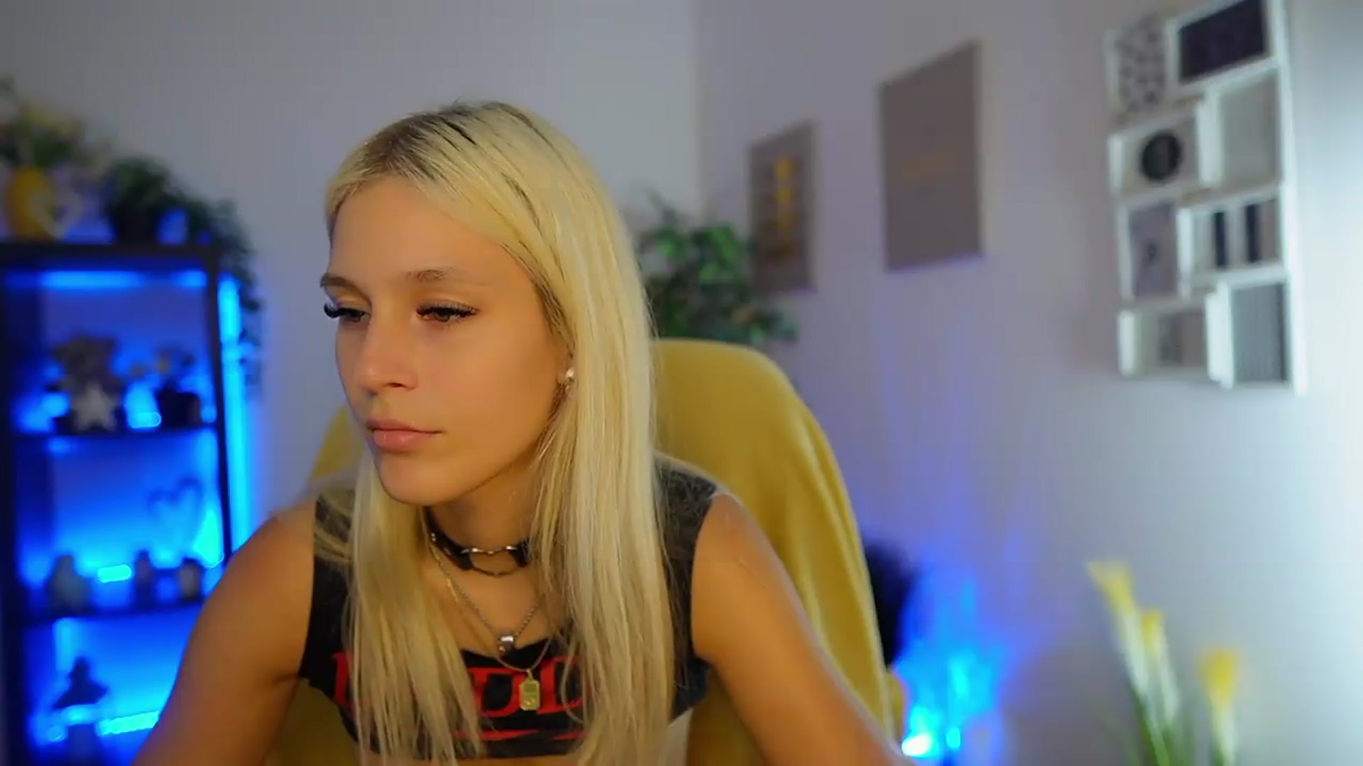 Gallery image thumbnail from Luna_Grace18's myfreecams stream on, 08/04/2026, 13:17 image 16 of 20