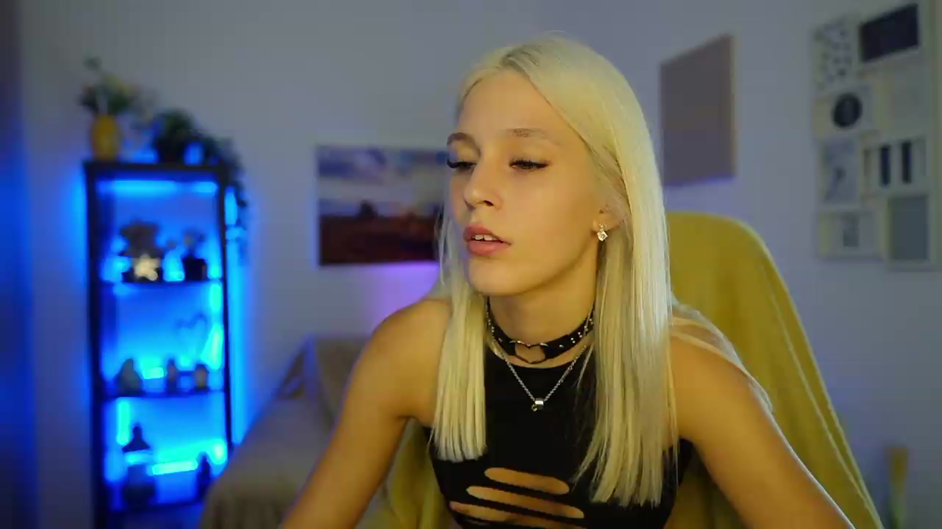Gallery image thumbnail from Luna_Grace18's myfreecams stream on, 08/13/2026, 15:02 image 2 of 20