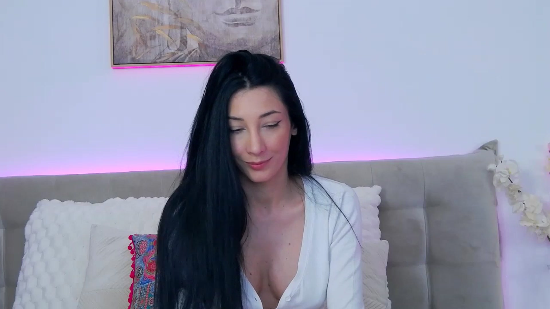 Gallery image thumbnail from Luna_Mia's myfreecams stream on, 02/18/2026, 14:15 image 4 of 20