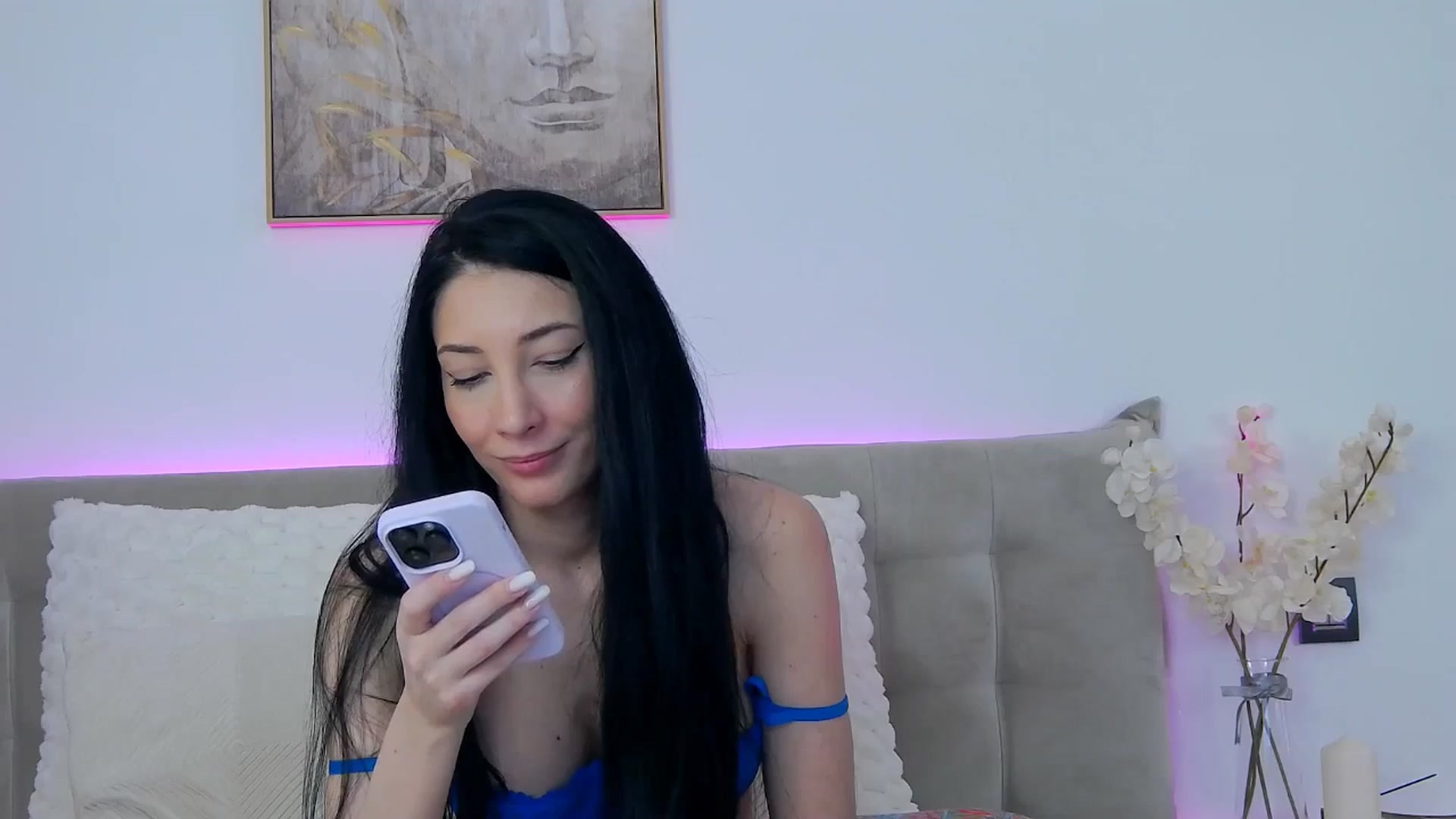 Gallery image thumbnail from Luna_Mia's myfreecams stream on, 02/25/2026, 12:18 image 15 of 20