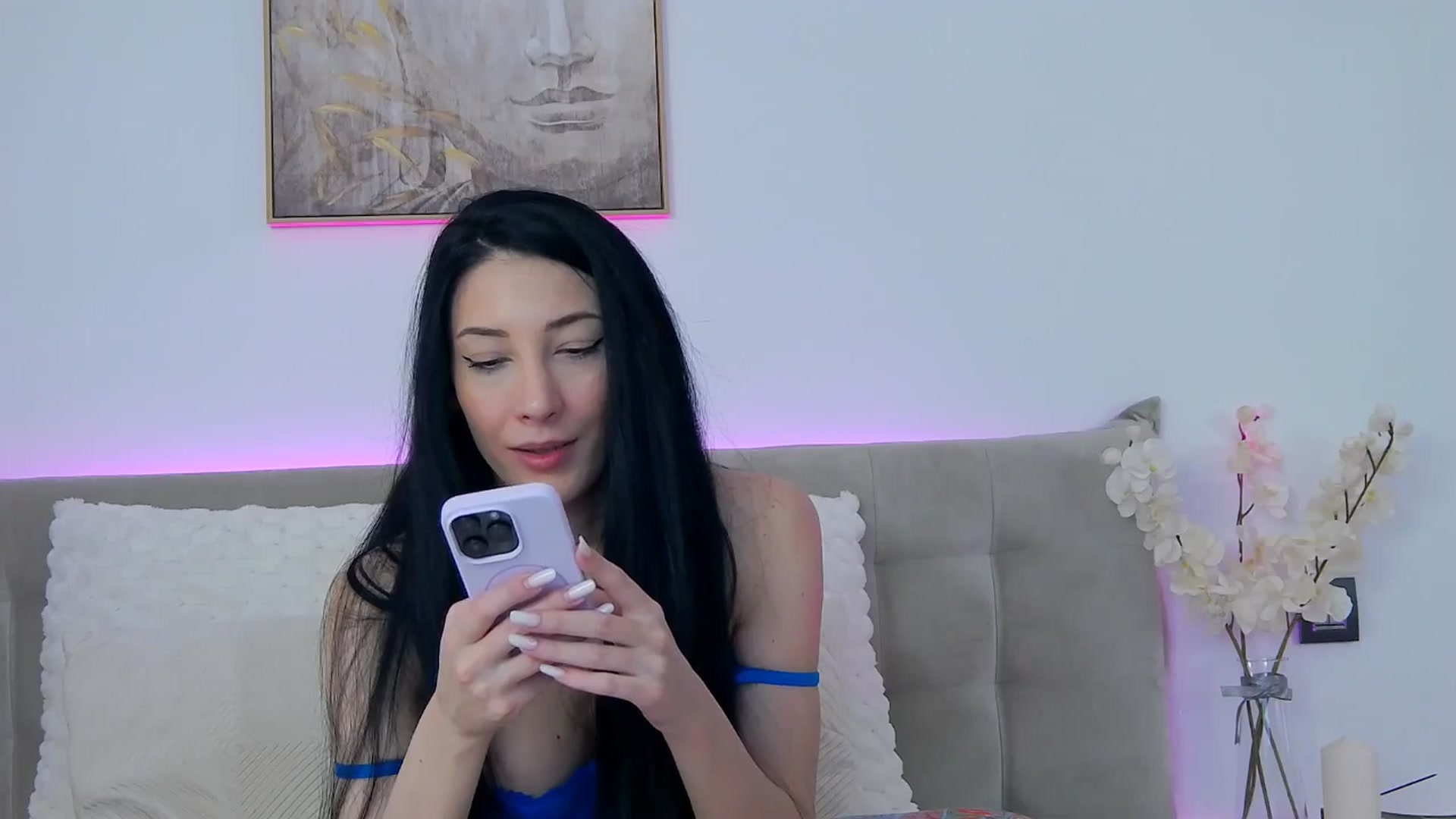 Gallery image thumbnail from Luna_Mia's myfreecams stream on, 02/25/2026, 12:18 image 17 of 20