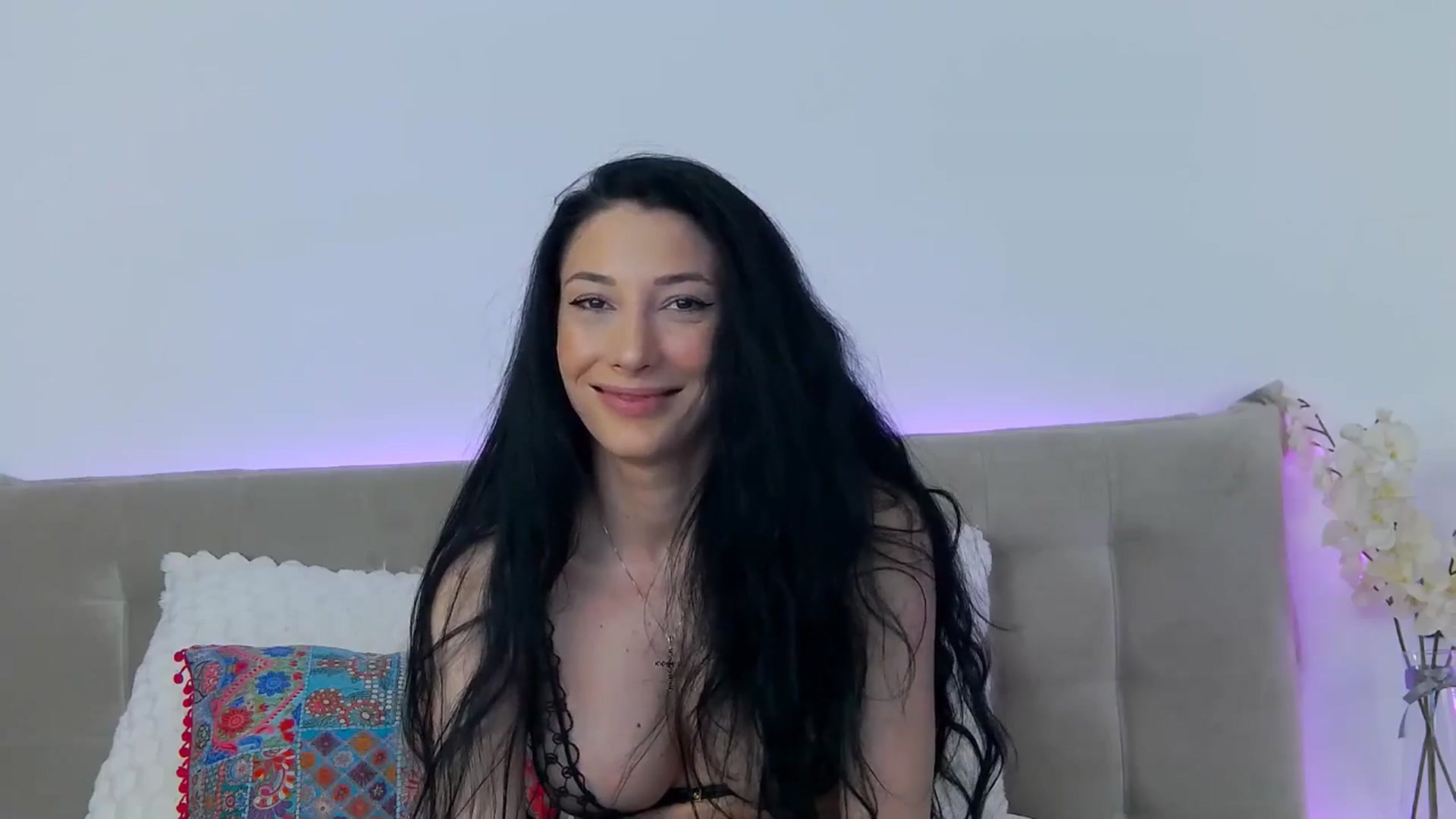 Gallery image thumbnail from Luna_Mia's myfreecams stream on, 04/29/2026, 16:16 image 15 of 20