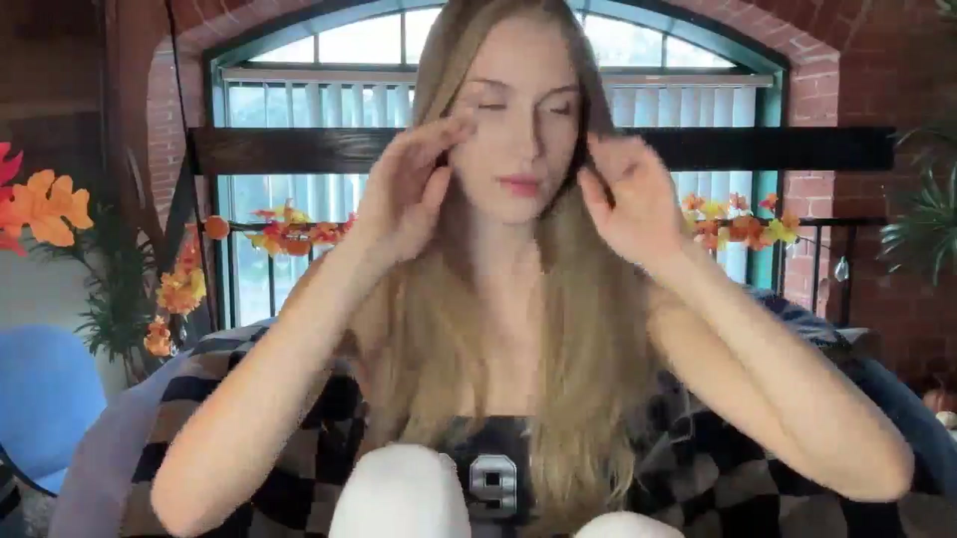 Gallery image thumbnail from Luna_Moore1's myfreecams stream on, 09/07/2024, 21:04 image 12 of 20