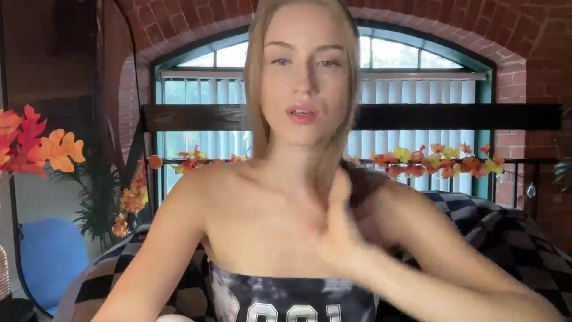 Gallery image thumbnail from Luna_Moore1's myfreecams stream on, 09/07/2024, 21:04 image 5 of 20