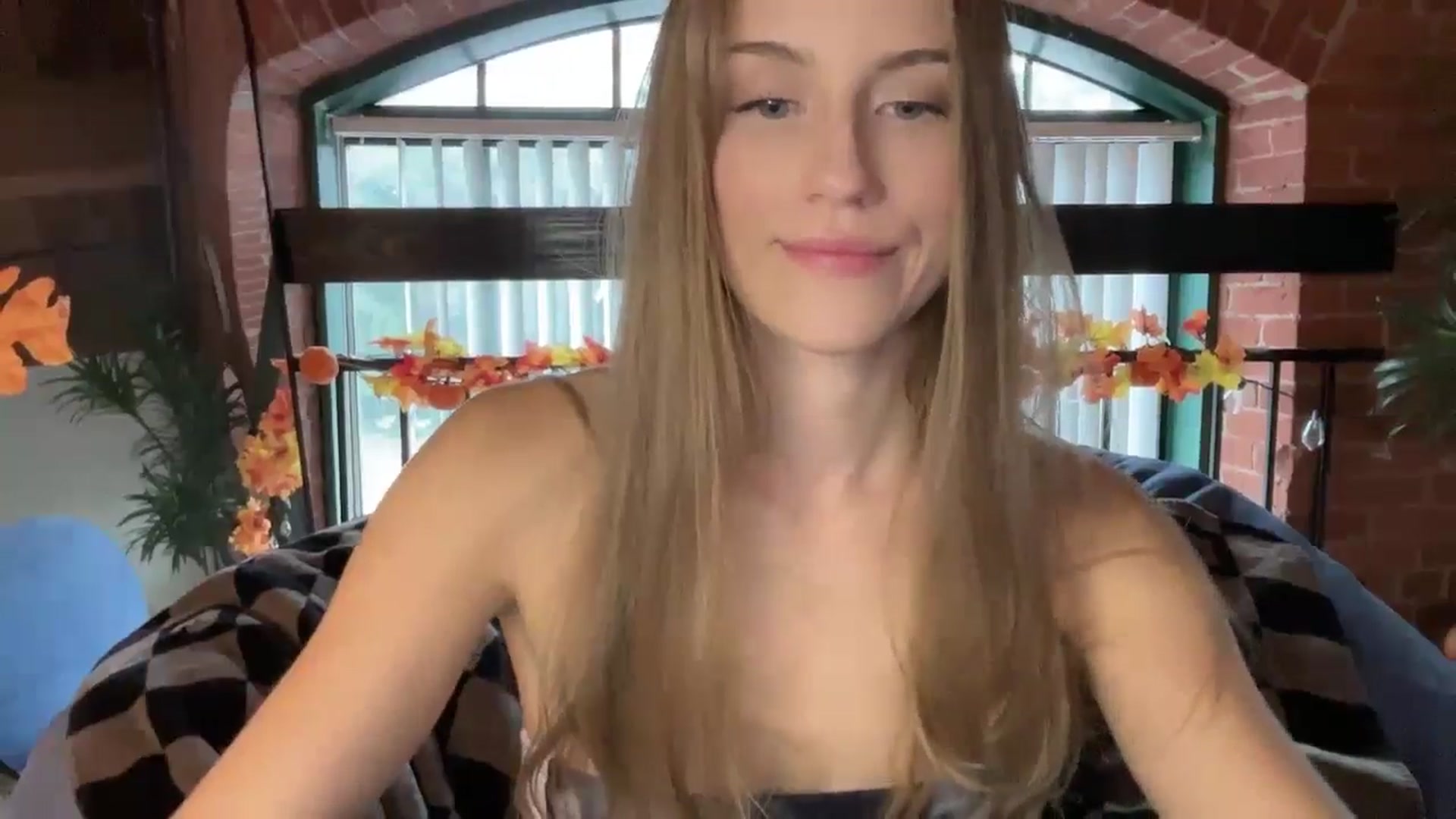 Gallery image thumbnail from Luna_Moore1's myfreecams stream on, 09/07/2024, 21:43 image 17 of 20