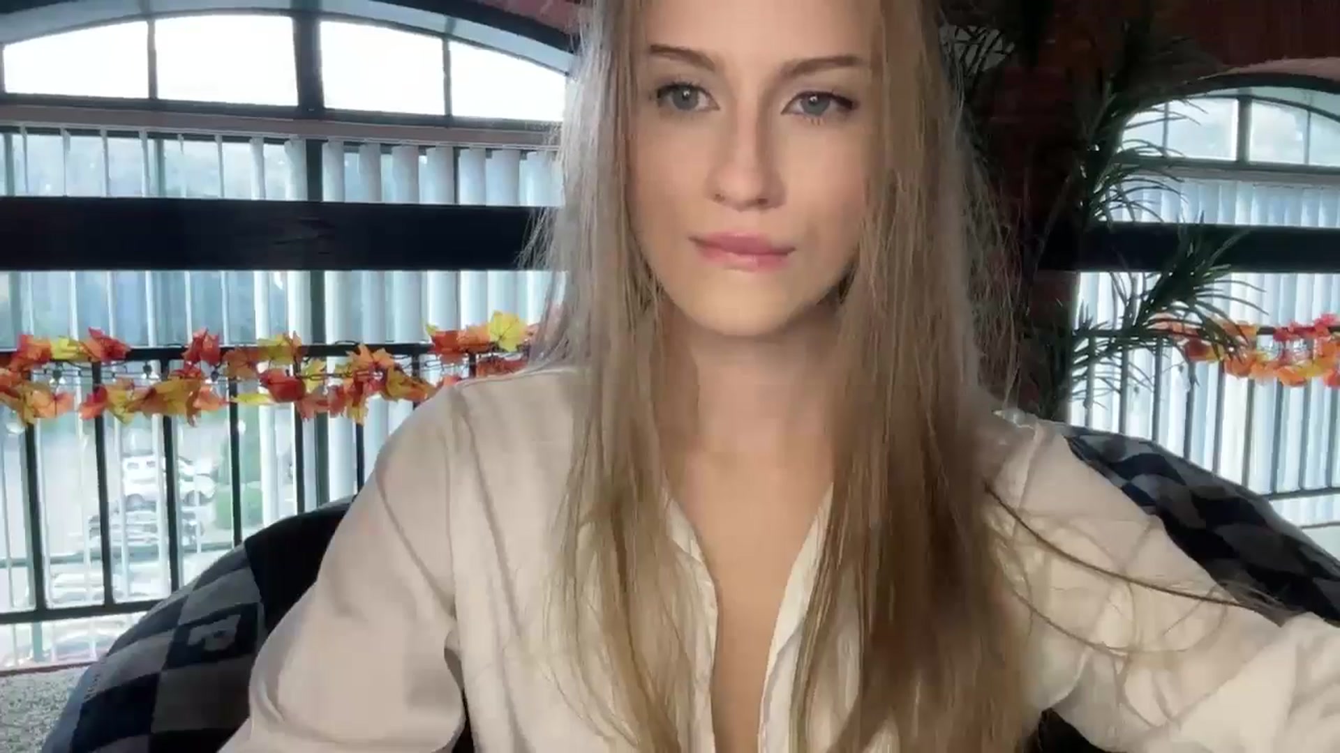 Gallery image thumbnail from Luna_Moore1's myfreecams stream on, 09/09/2024, 20:23 image 15 of 20