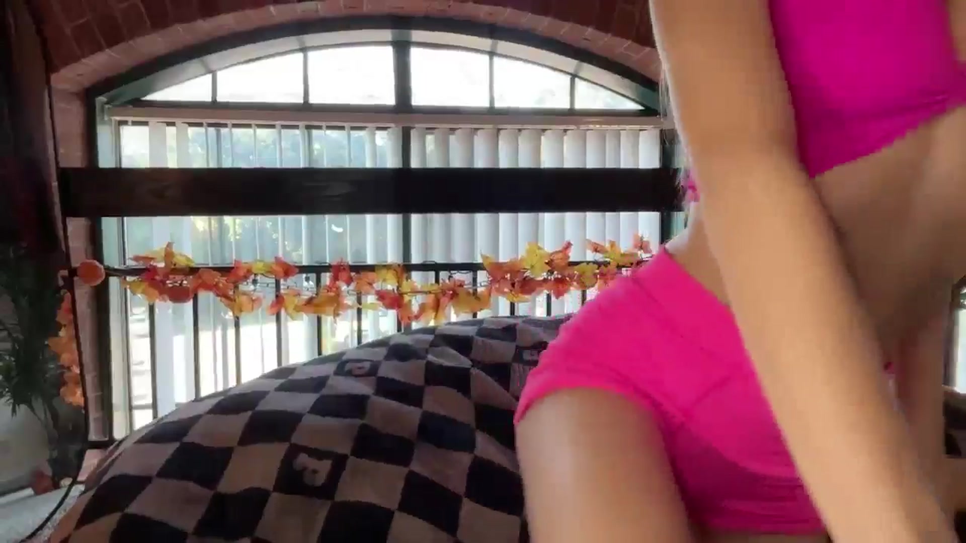 Gallery image thumbnail from Luna_Moore1's myfreecams stream on, 09/10/2024, 21:34 image 15 of 20