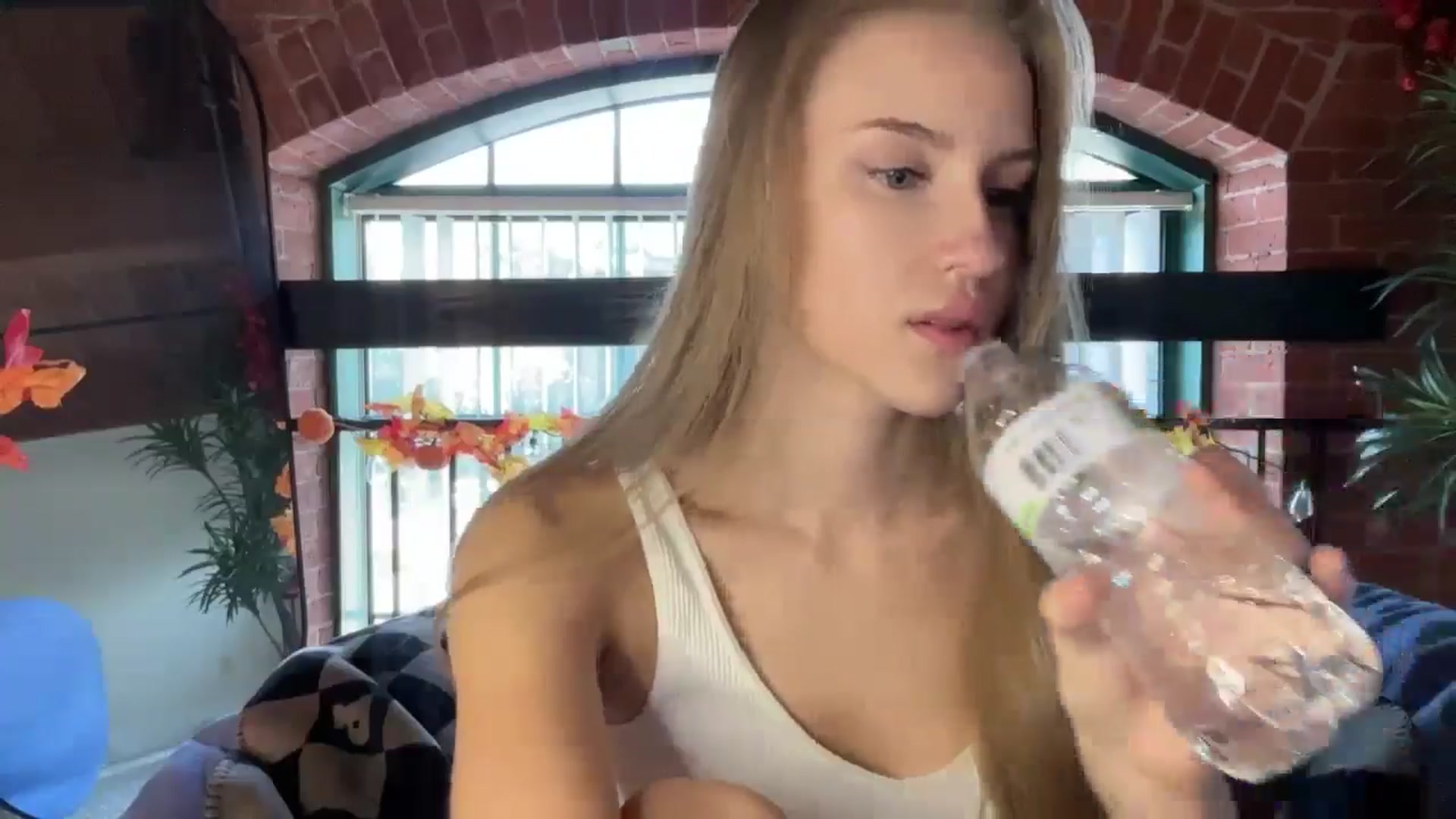 Gallery image thumbnail from Luna_Moore1's myfreecams stream on, 09/11/2024, 20:02 image 20 of 20