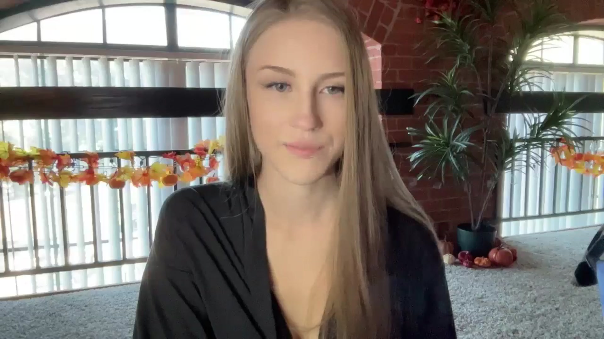Gallery image thumbnail from Luna_Moore1's myfreecams stream on, 10/06/2024, 20:35 image 16 of 20
