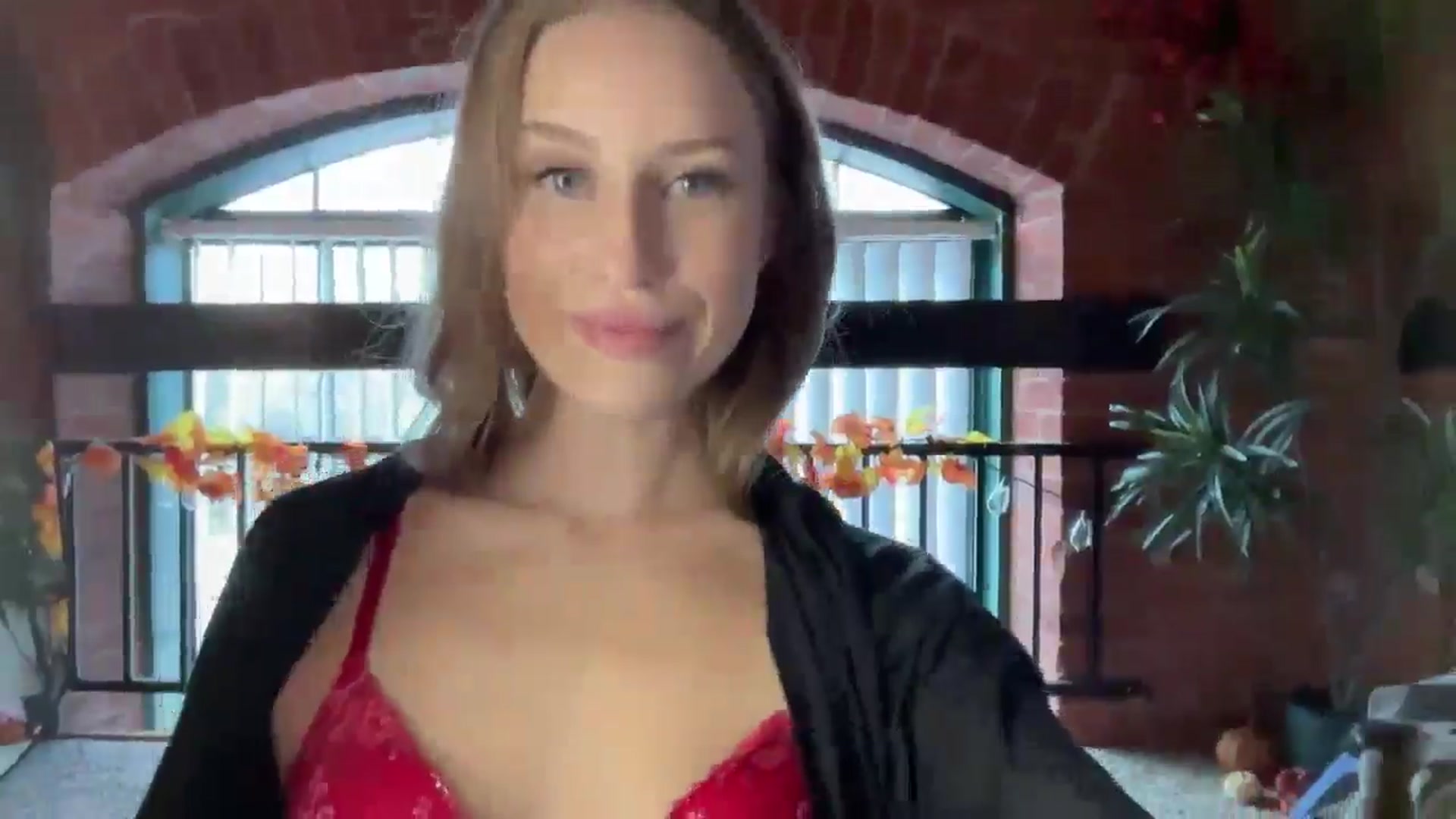 Gallery image thumbnail from Luna_Moore1's myfreecams stream on, 10/07/2024, 19:28 image 20 of 20
