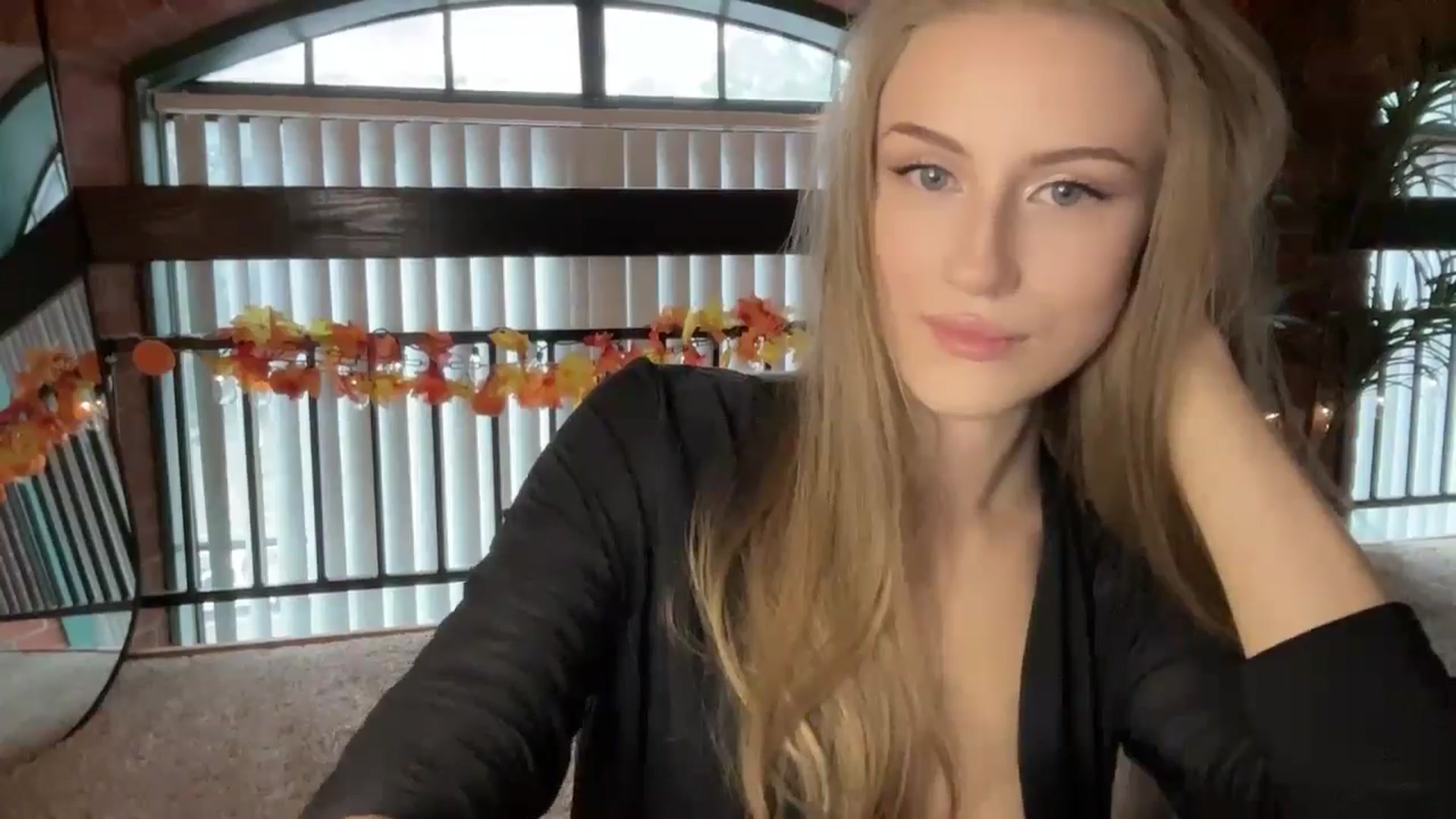 Gallery image thumbnail from Luna_Moore1's myfreecams stream on, 10/13/2024, 19:08 image 19 of 20