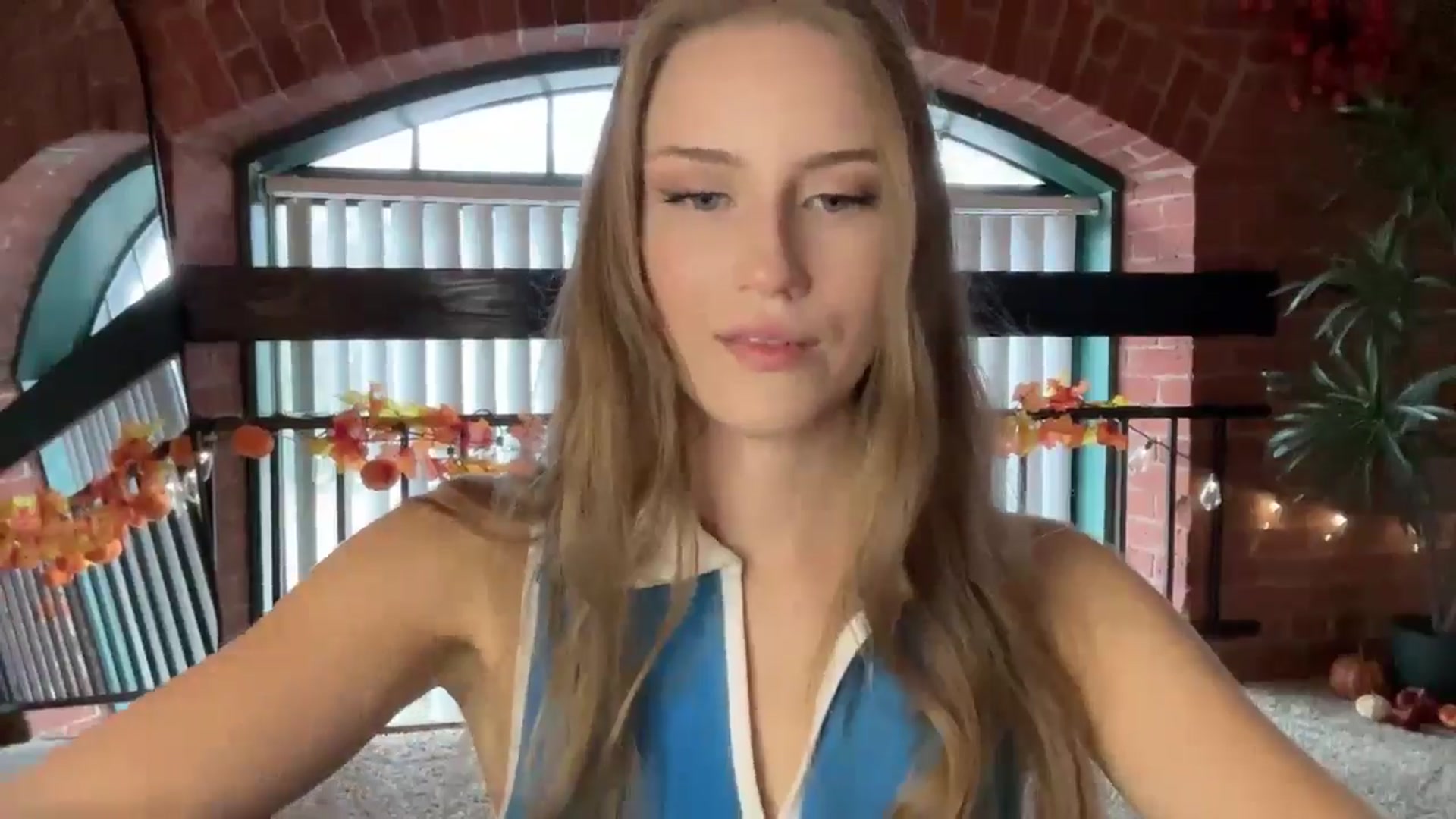 Gallery image thumbnail from Luna_Moore1's myfreecams stream on, 10/14/2024, 19:58 image 8 of 20