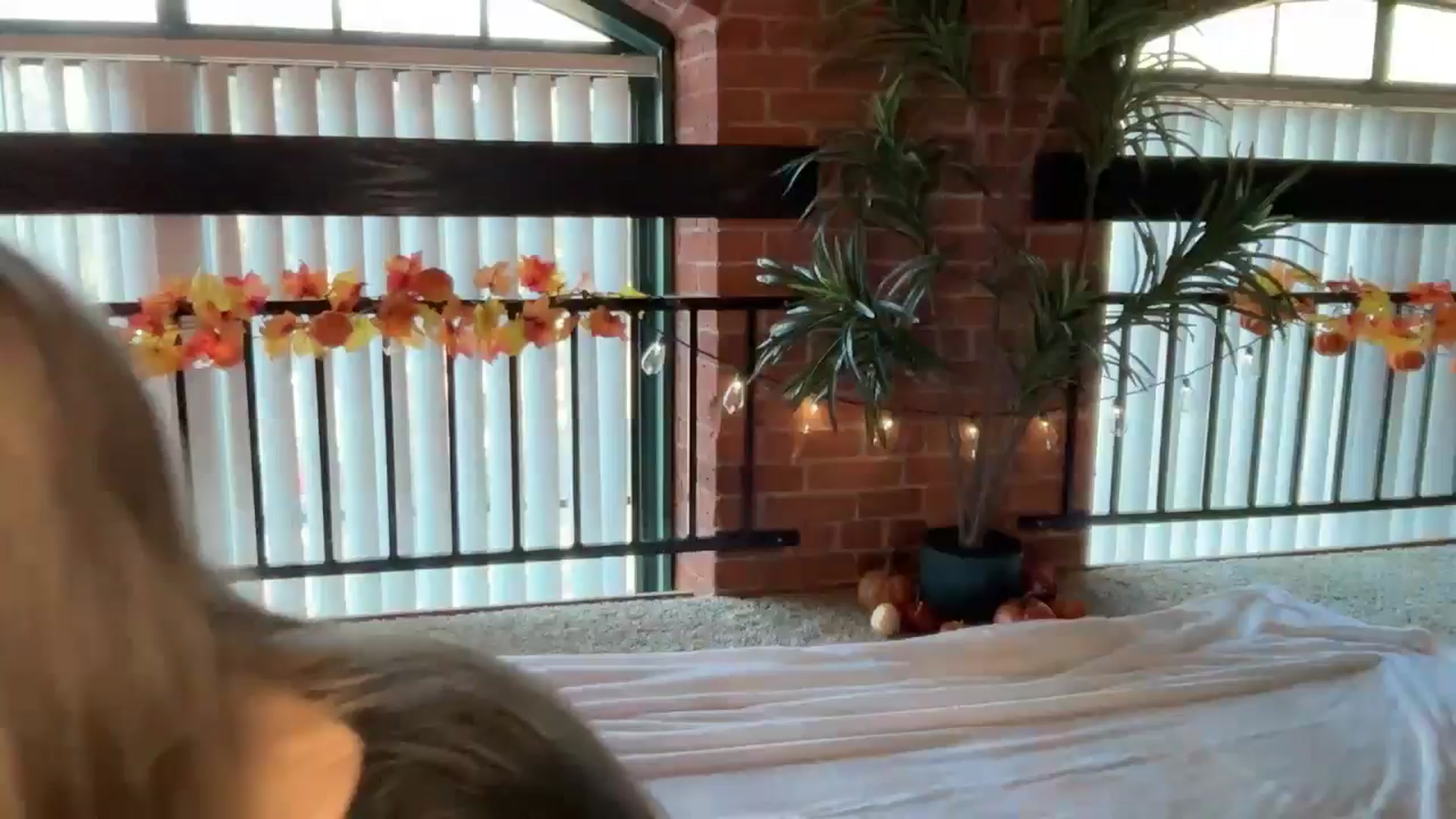 Gallery image thumbnail from Luna_Moore1's myfreecams stream on, 10/19/2024, 22:22 image 1 of 20