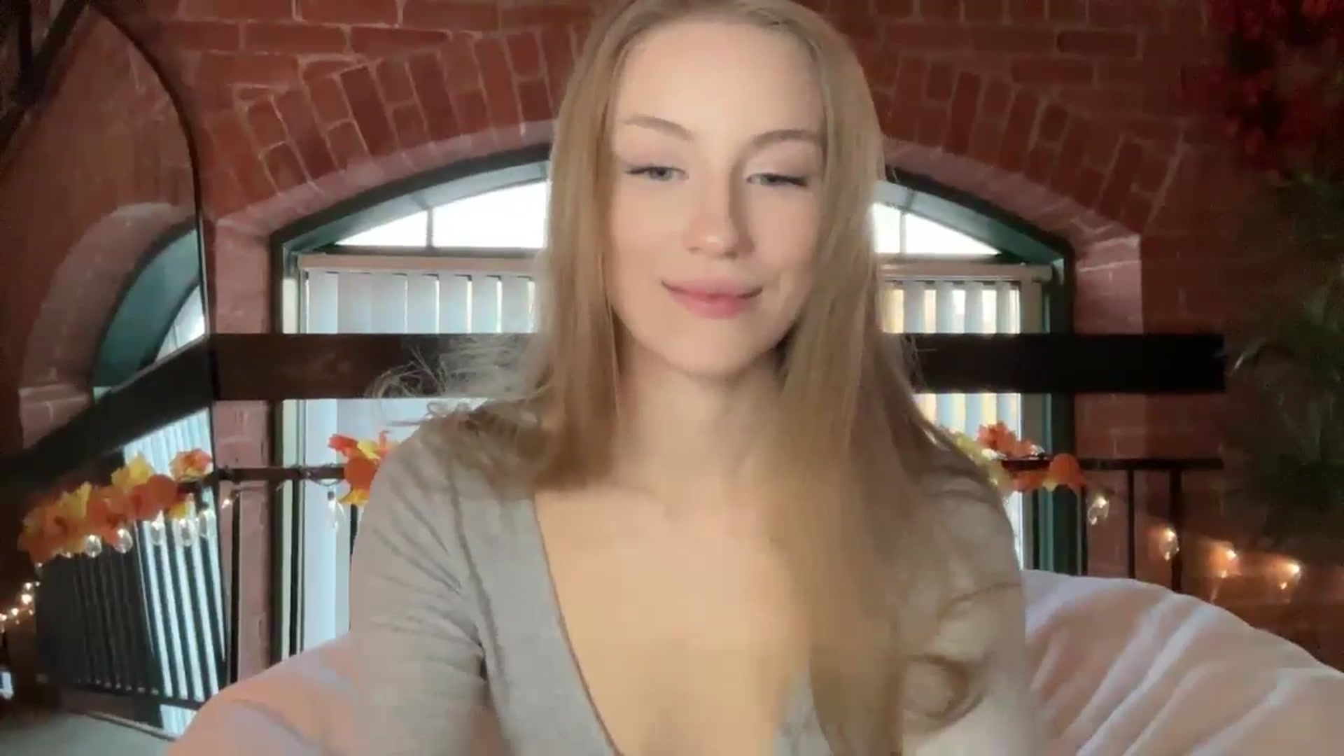 Gallery image thumbnail from Luna_Moore1's myfreecams stream on, 11/03/2024, 21:31 image 3 of 20