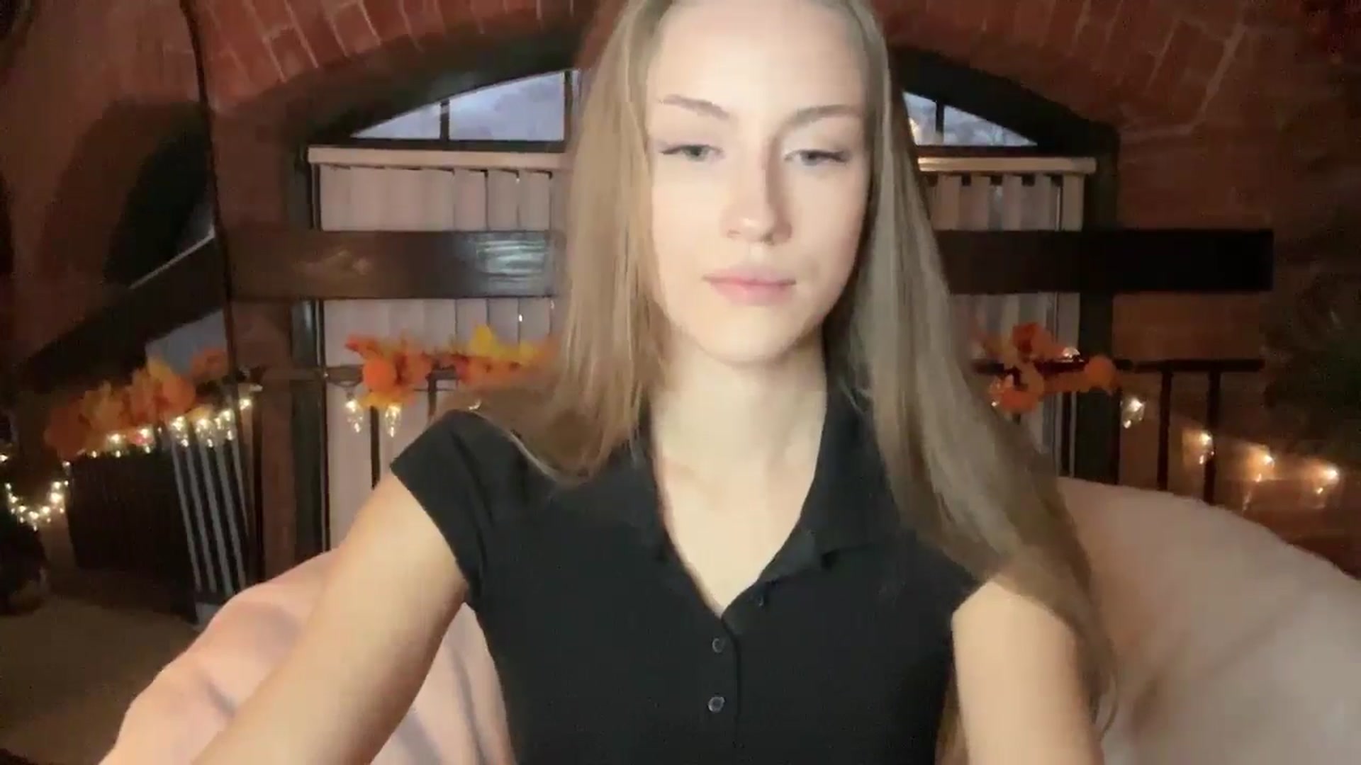Gallery image thumbnail from Luna_Moore1's myfreecams stream on, 11/03/2024, 22:09 image 14 of 20