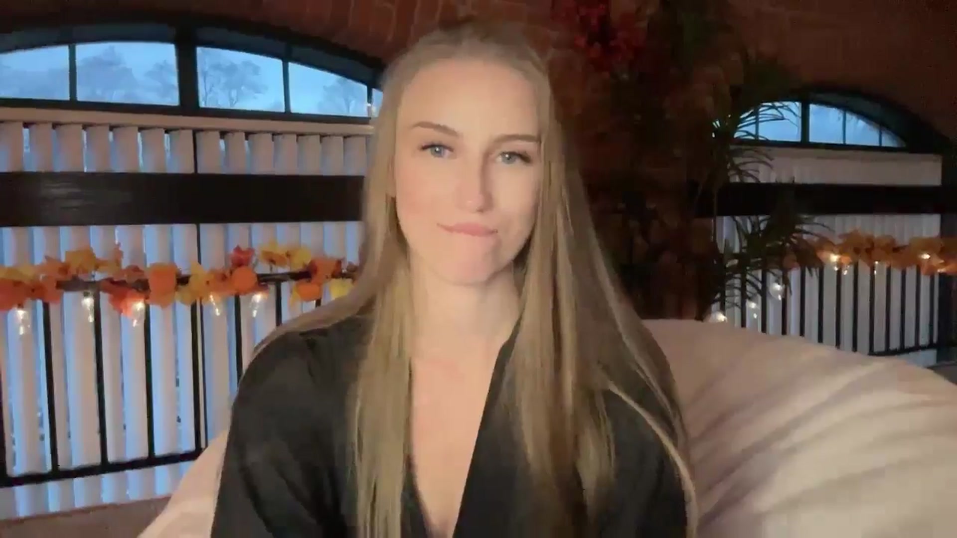 Gallery image thumbnail from Luna_Moore1's myfreecams stream on, 11/14/2024, 22:08 image 5 of 20