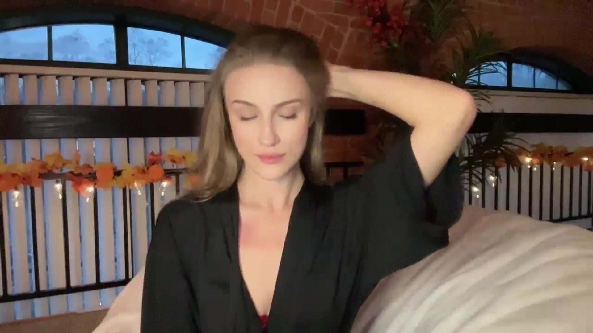 Gallery image thumbnail from Luna_Moore1's myfreecams stream on, 11/14/2024, 22:08 image 8 of 20