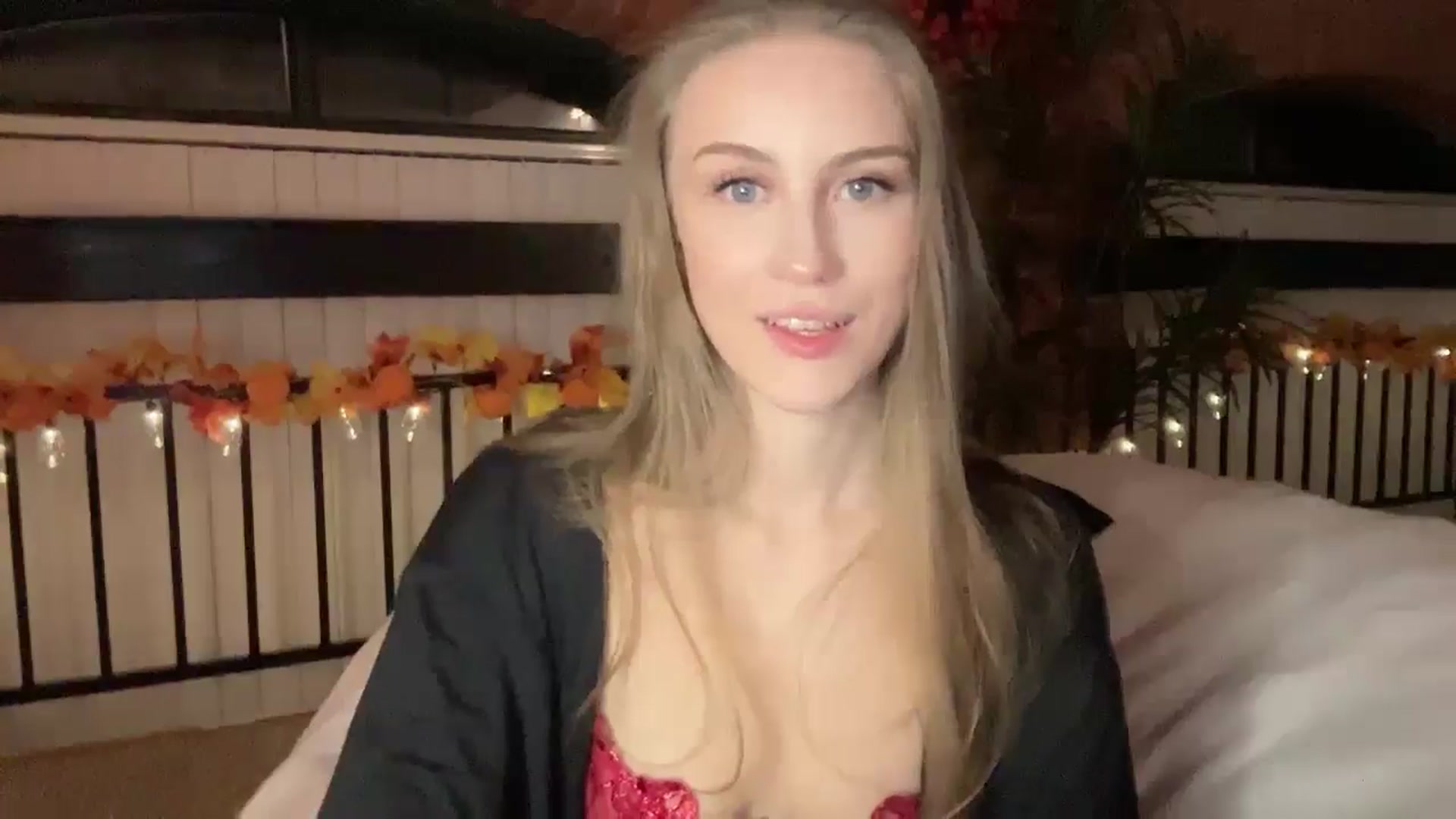 Gallery image thumbnail from Luna_Moore1's myfreecams stream on, 11/14/2024, 23:08 image 8 of 20