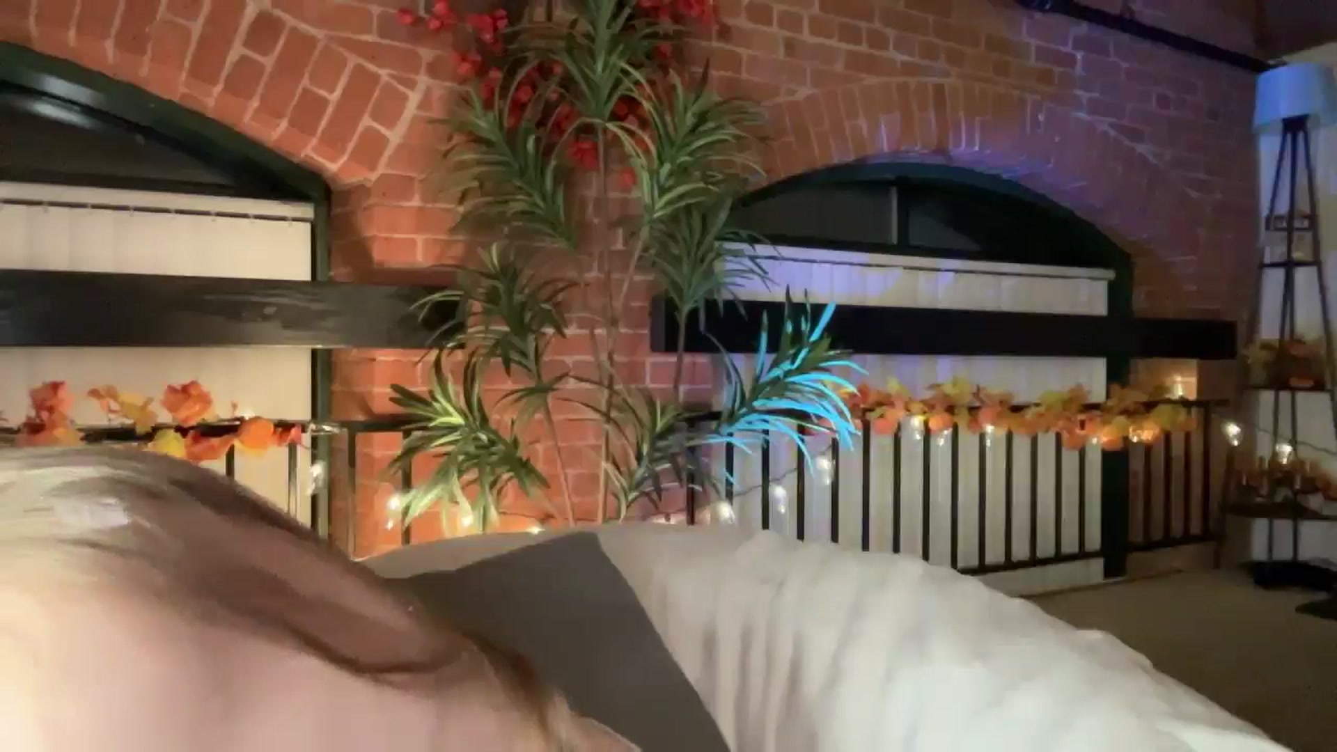 Gallery image thumbnail from Luna_Moore1's myfreecams stream on, 11/24/2024, 23:25 image 15 of 20