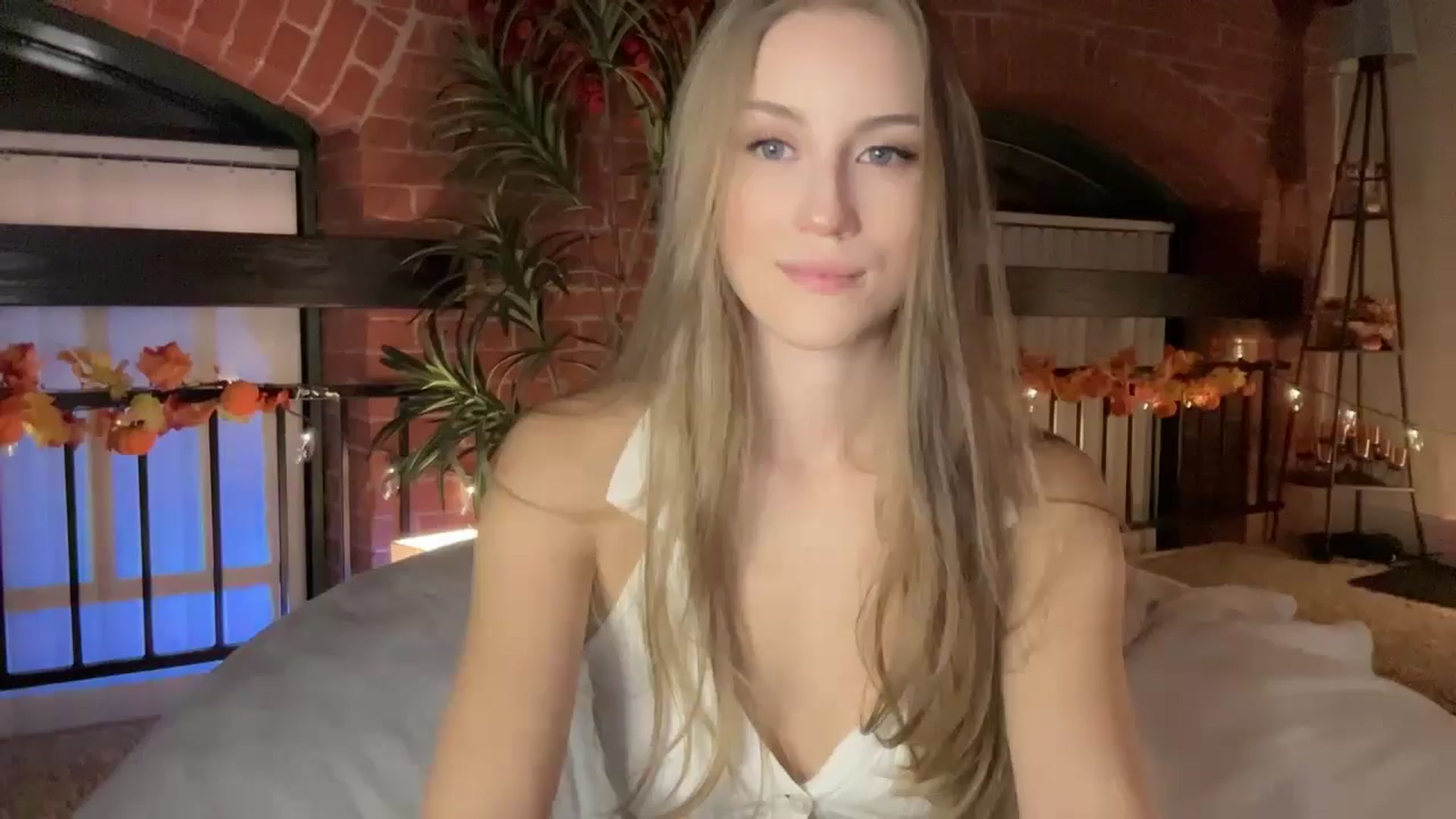 Gallery image thumbnail from Luna_Moore1's myfreecams stream on, 11/27/2024, 22:36 image 19 of 20