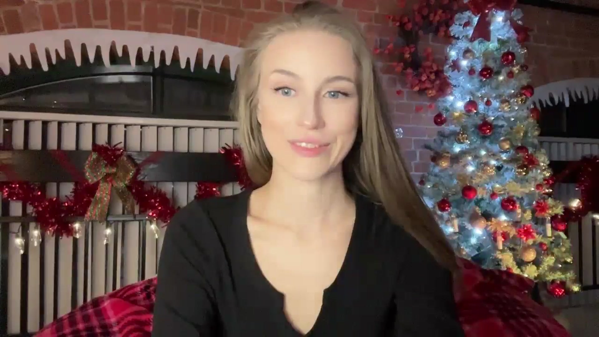 Gallery image thumbnail from Luna_Moore1's myfreecams stream on, 12/20/2024, 22:38 image 19 of 20