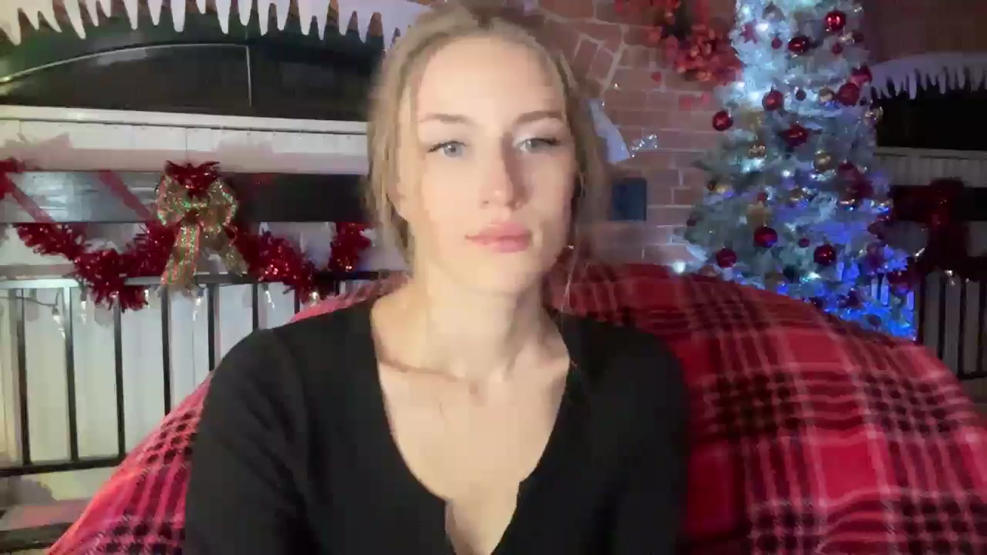 Gallery image thumbnail from Luna_Moore1's myfreecams stream on, 01/10/2025, 24:00 image 13 of 20