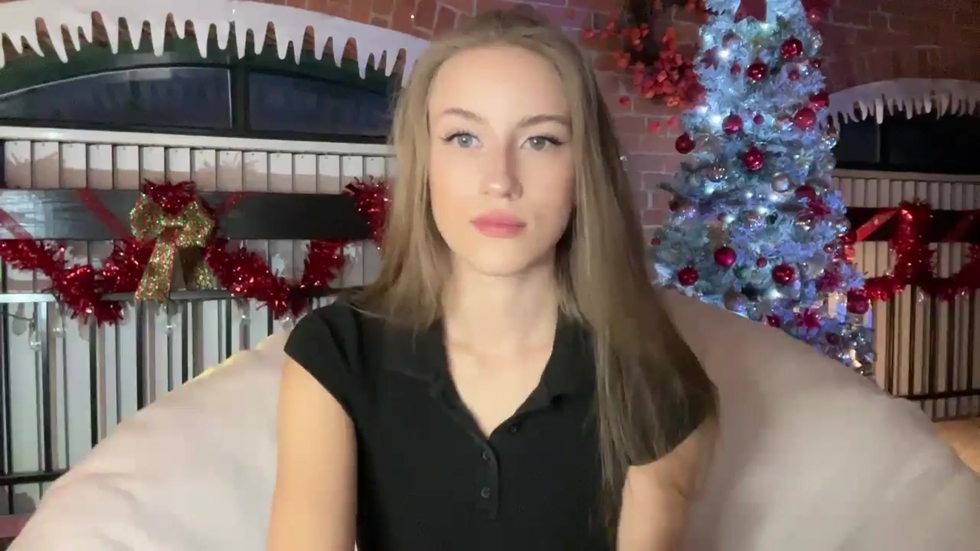 Gallery image thumbnail from Luna_Moore1's myfreecams stream on, 01/10/2025, 22:54 image 2 of 20
