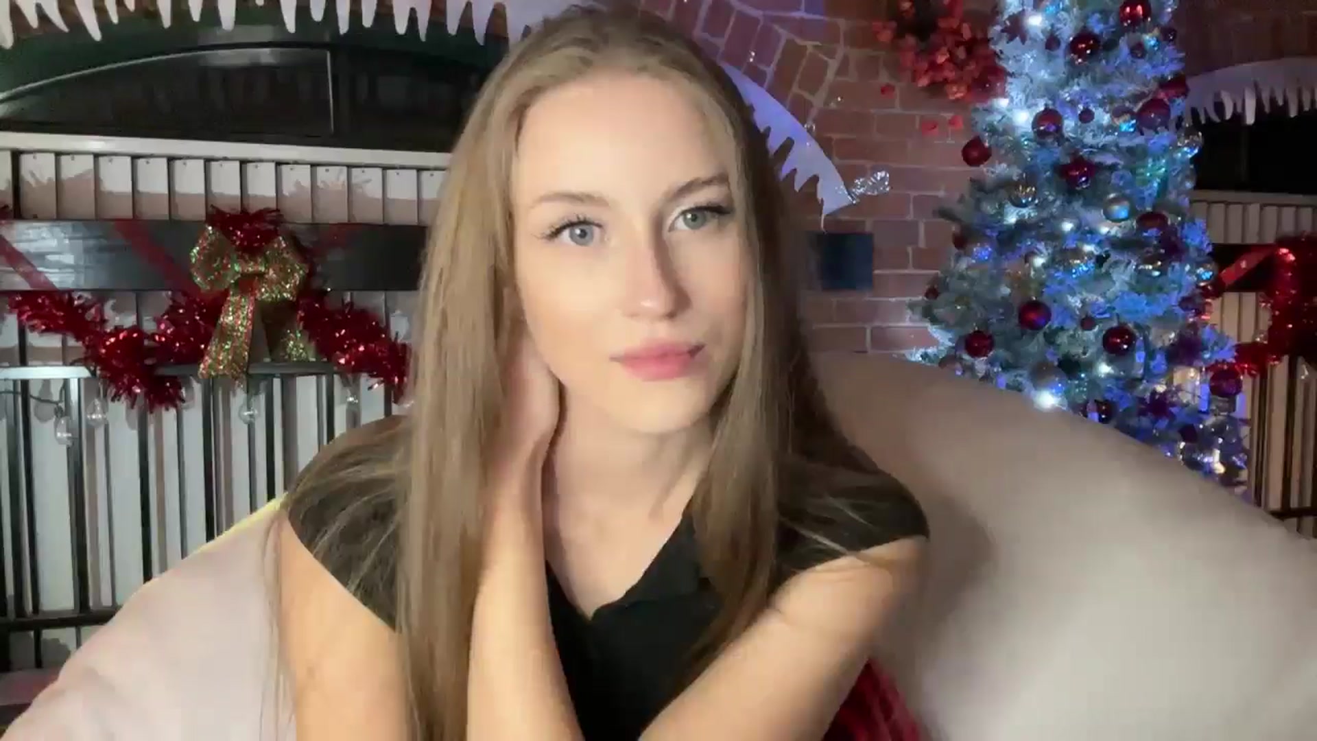 Gallery image thumbnail from Luna_Moore1's myfreecams stream on, 01/11/2025, 24:00 image 7 of 20