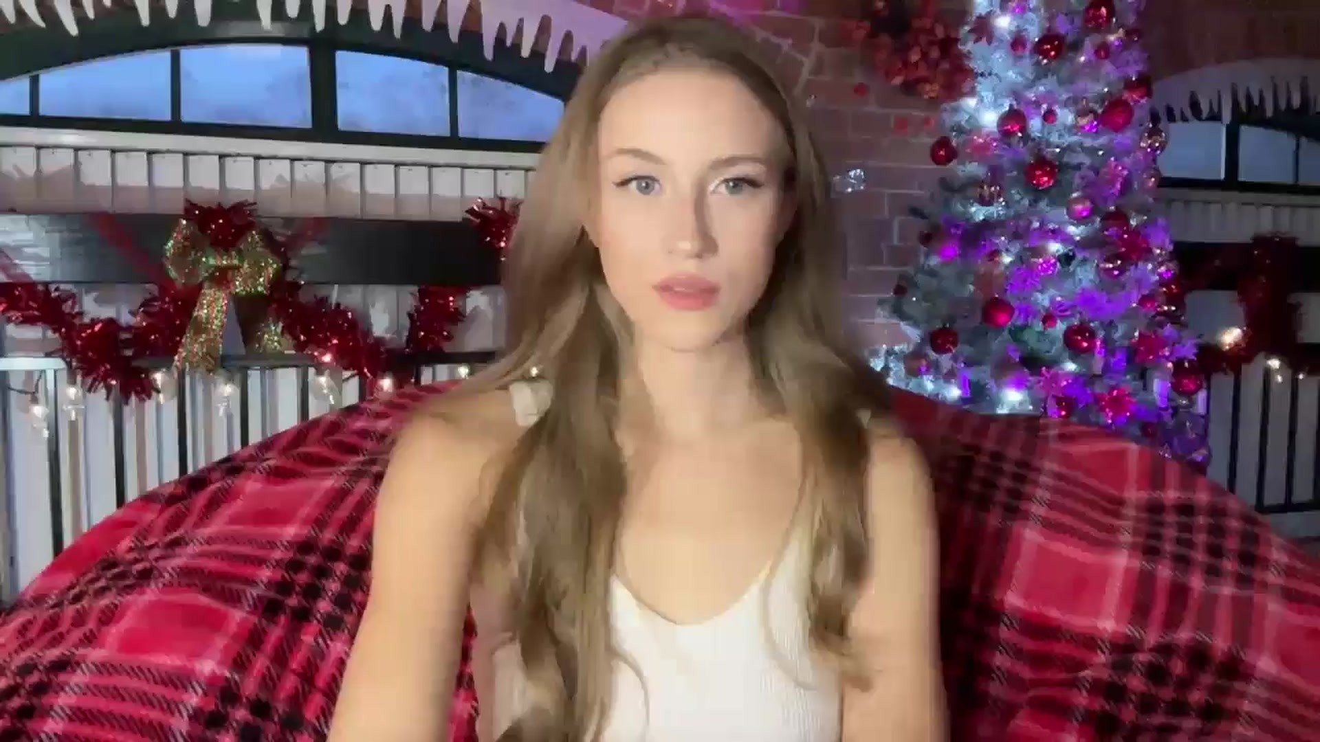 Gallery image thumbnail from Luna_Moore1's myfreecams stream on, 01/14/2025, 22:04 image 20 of 20