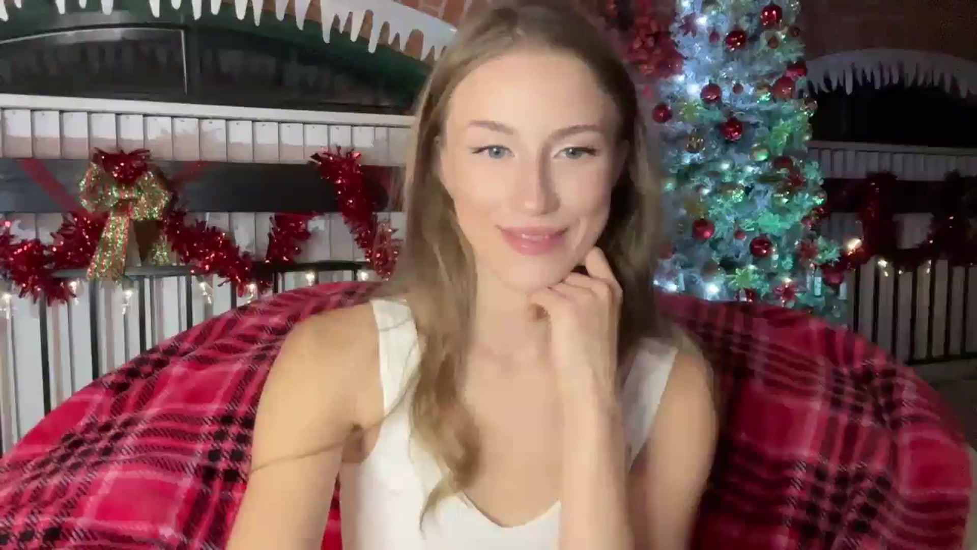 Gallery image thumbnail from Luna_Moore1's myfreecams stream on, 01/14/2025, 23:05 image 8 of 20