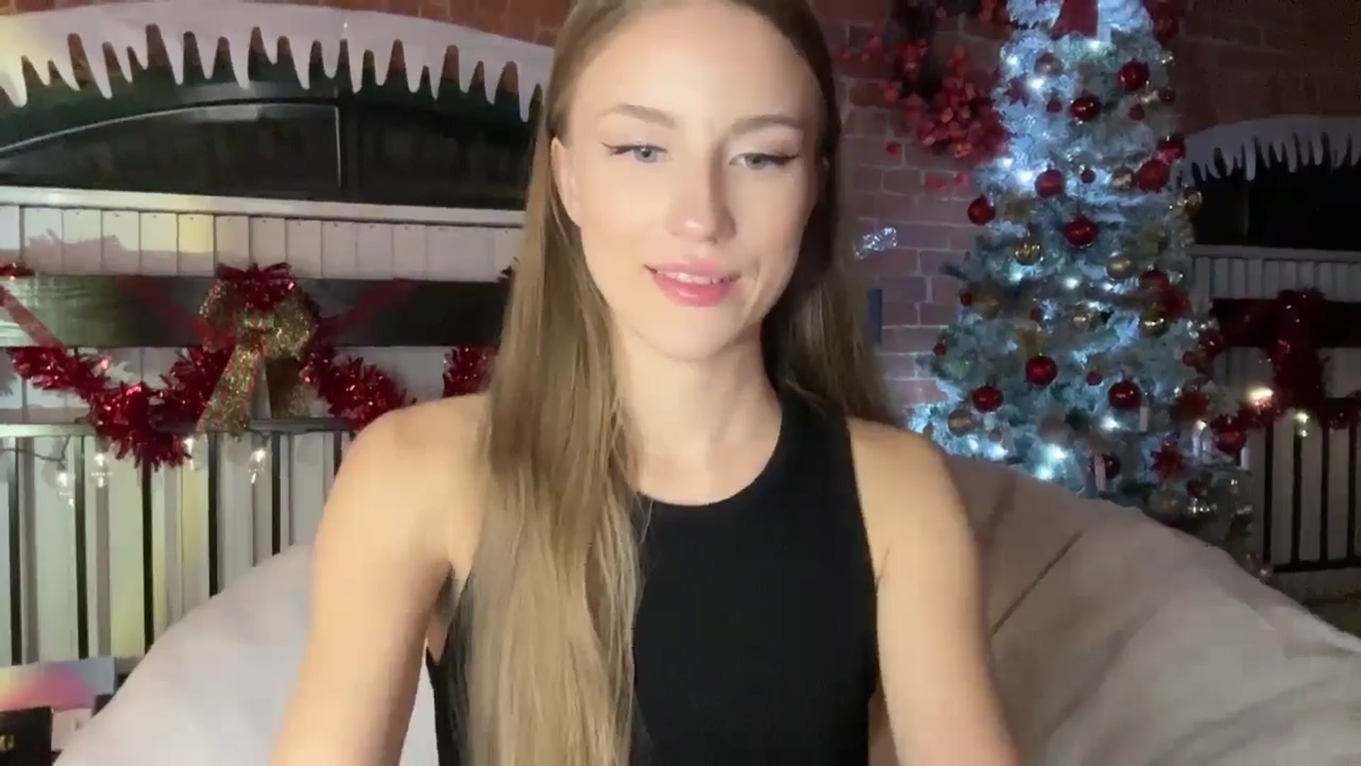Gallery image thumbnail from Luna_Moore1's myfreecams stream on, 01/26/2025, 23:40 image 11 of 20