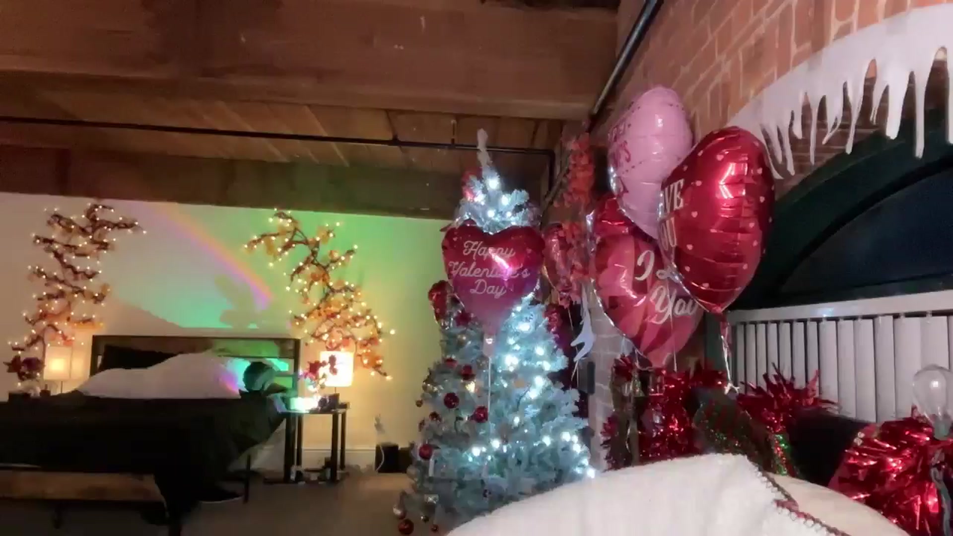 Gallery image thumbnail from Luna_Moore1's myfreecams stream on, 02/25/2025, 24:04 image 9 of 20