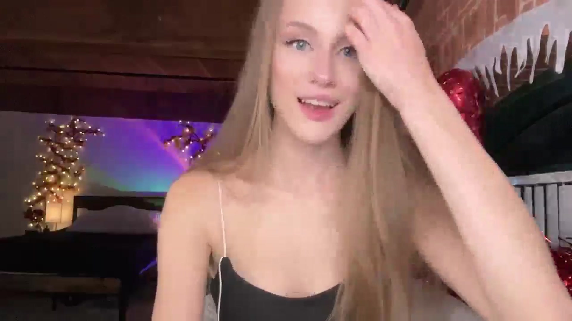 Gallery image thumbnail from Luna_Moore1's myfreecams stream on, 02/26/2025, 01:19 image 7 of 20