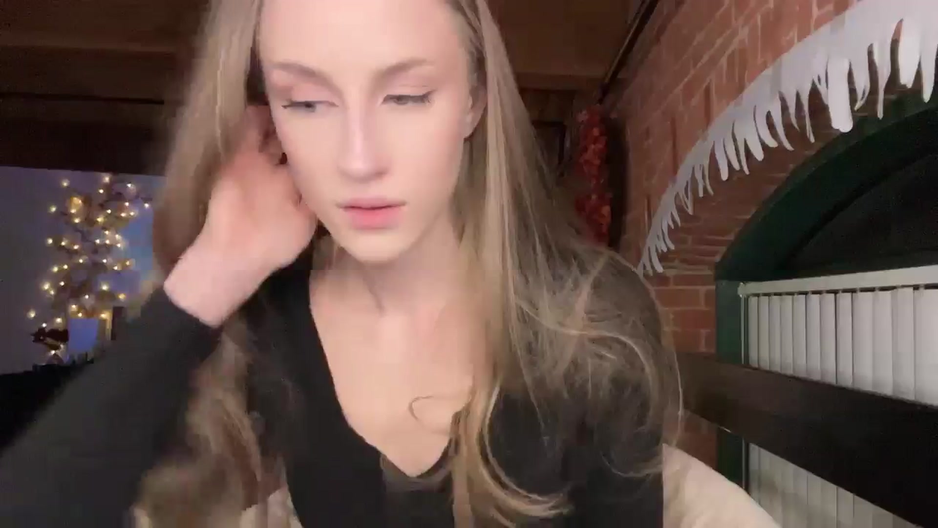 Gallery image thumbnail from Luna_Moore1's myfreecams stream on, 03/15/2025, 01:46 image 8 of 20