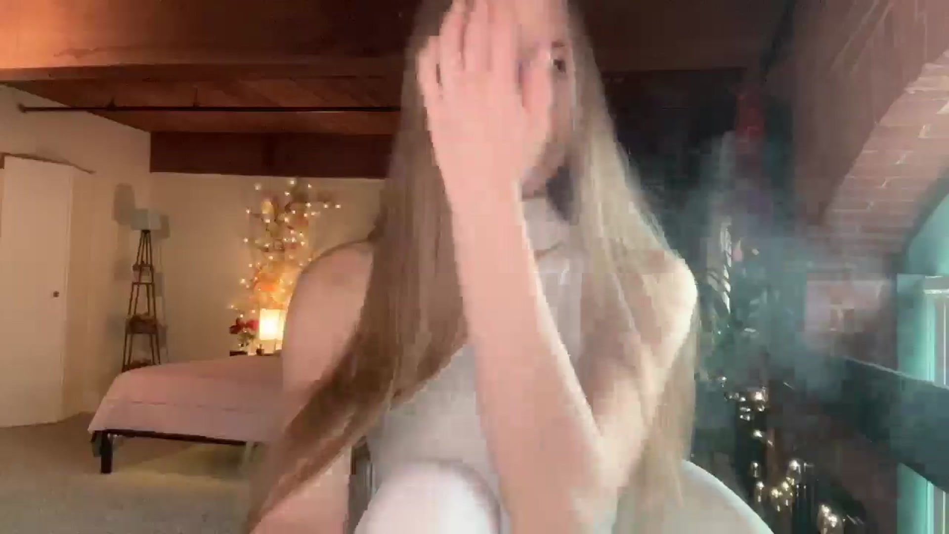 Gallery image thumbnail from Luna_Moore1's myfreecams stream on, 07/30/2025, 22:48 image 20 of 20