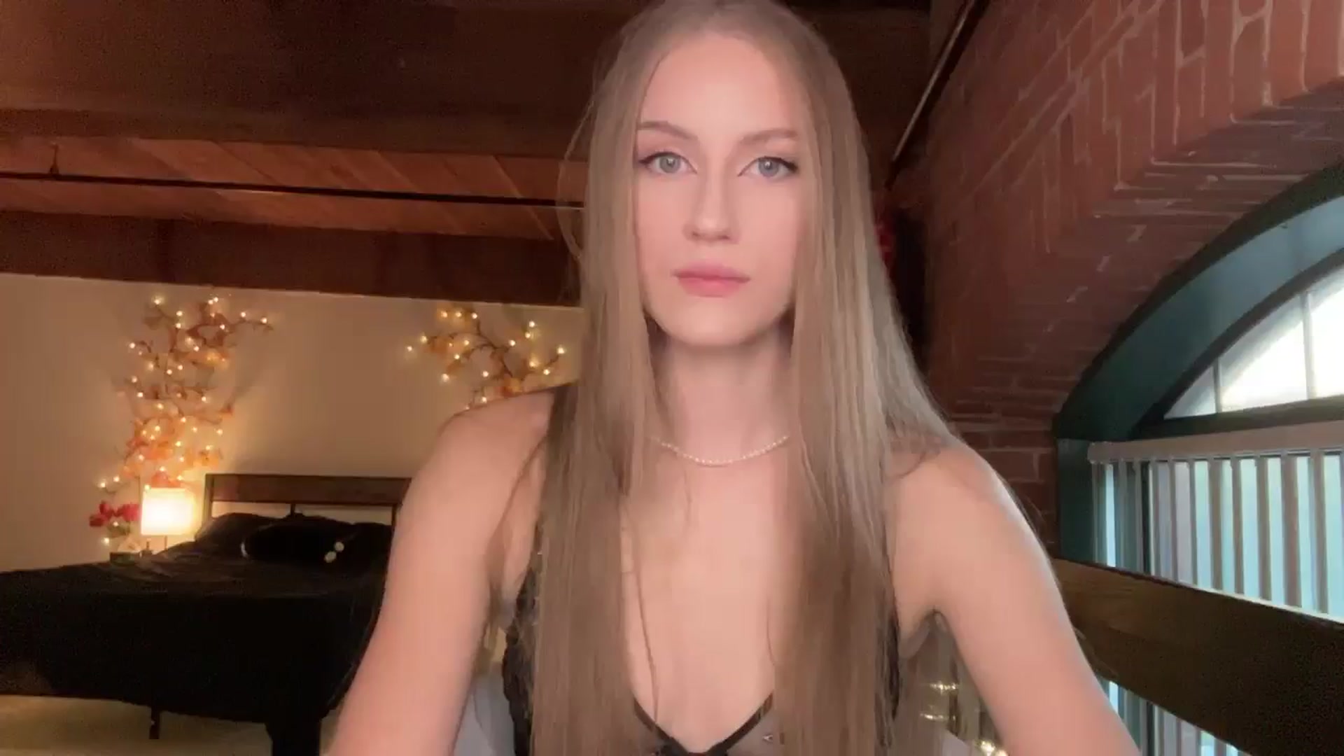 Gallery image thumbnail from Luna_Moore1's myfreecams stream on, 09/11/2025, 23:09 image 15 of 20